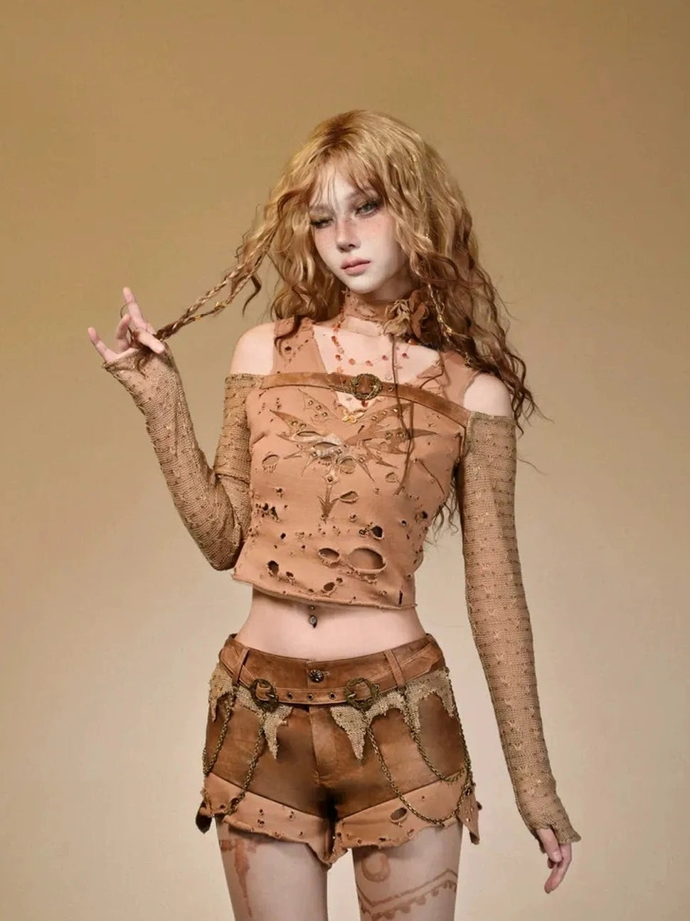 Virtual Orbit Romantic Decay Wasteland Layered Top