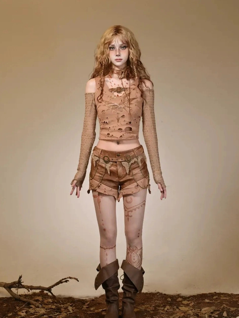 Virtual Orbit Romantic Decay Wasteland Layered Top