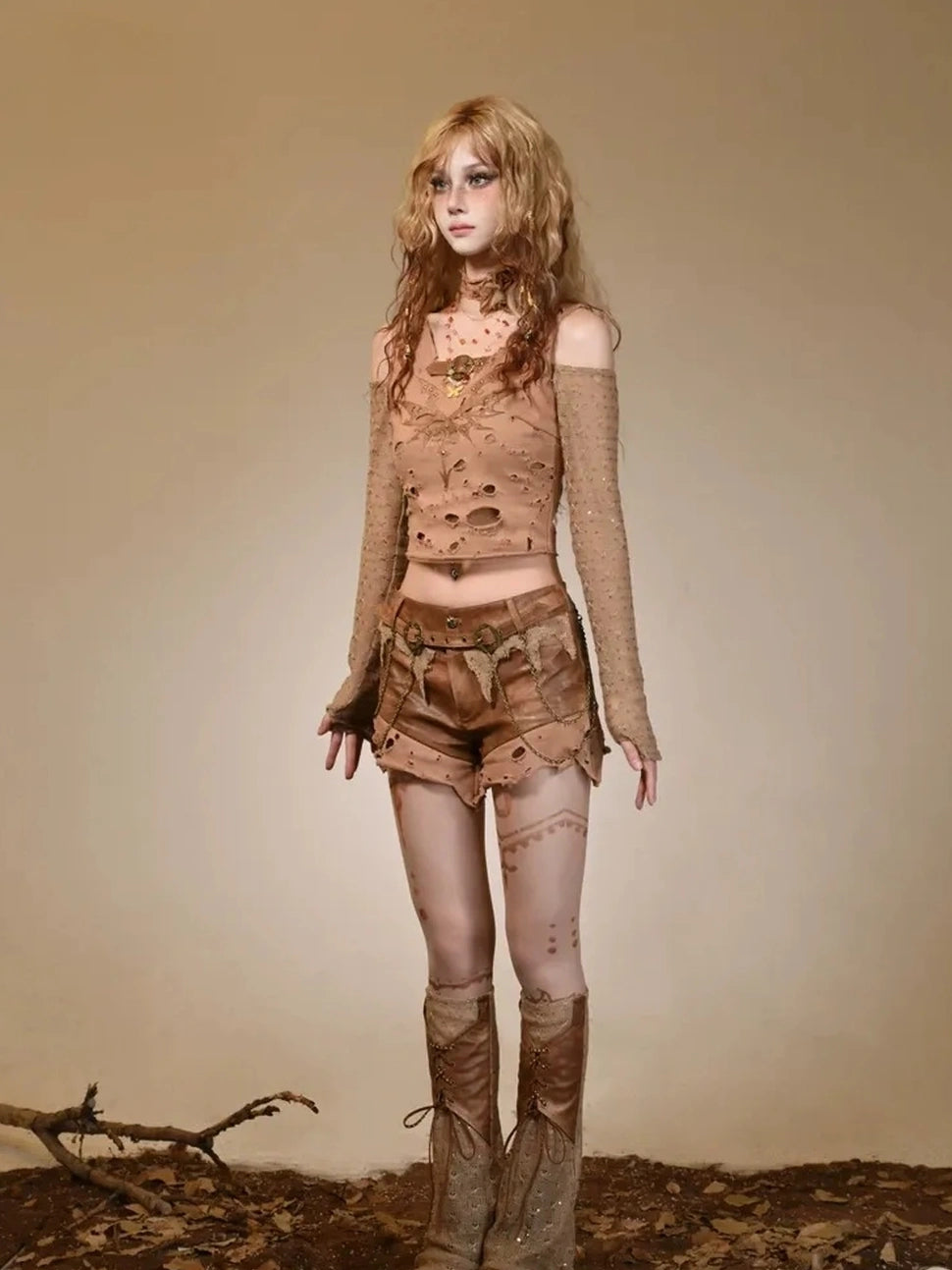 Virtual Orbit Romantic Decay Wasteland Layered Top