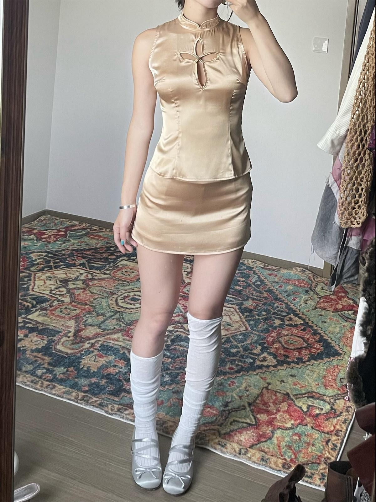 Wet Tail Gold Stretch Low Rise Heiress Luxe A Line Straight Cut Women Travel Mini Skirts