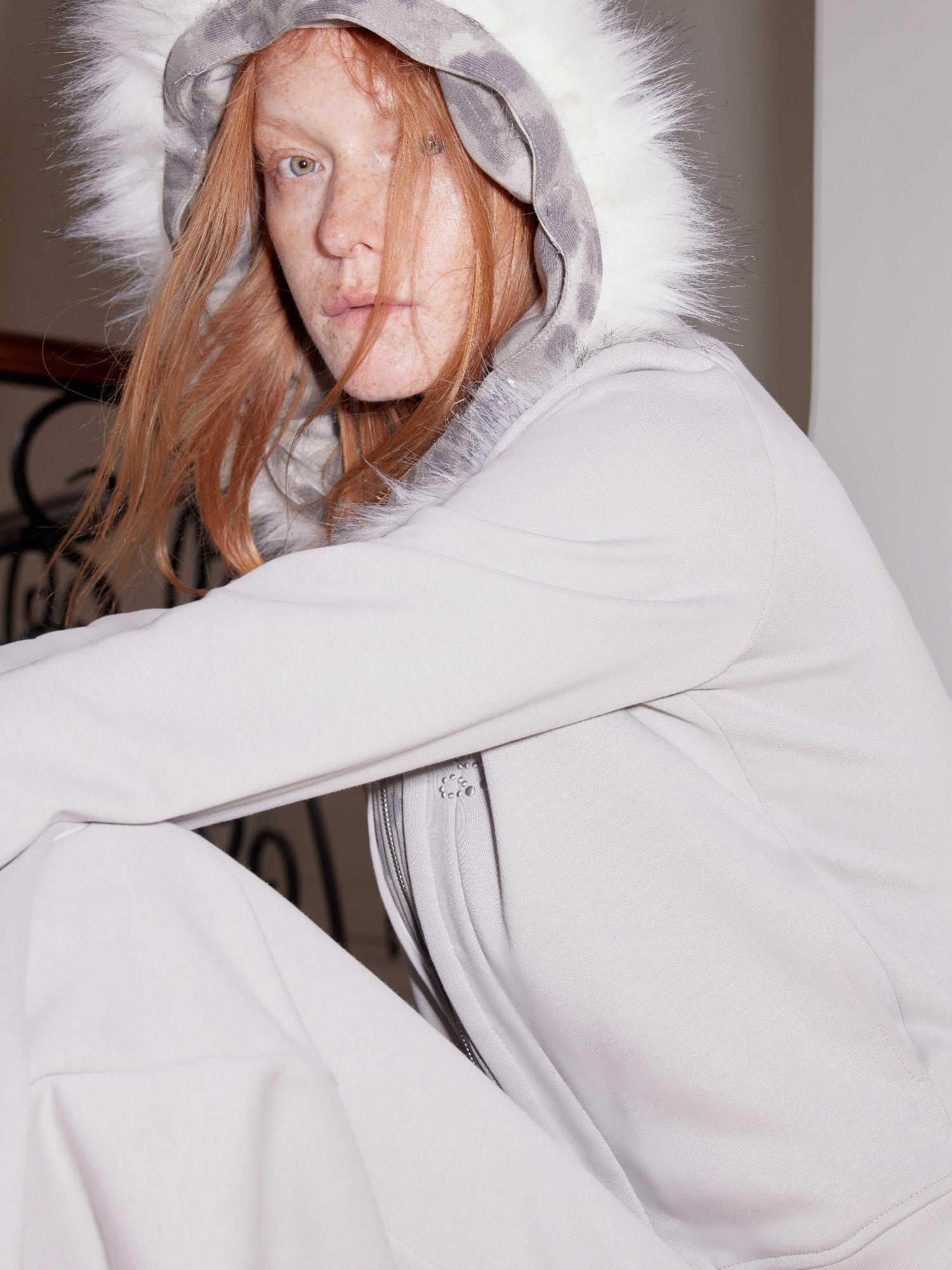 2th Desire Winter Removable Faux Fur Hoodie & Camo Joggers Set, Sweatsuit