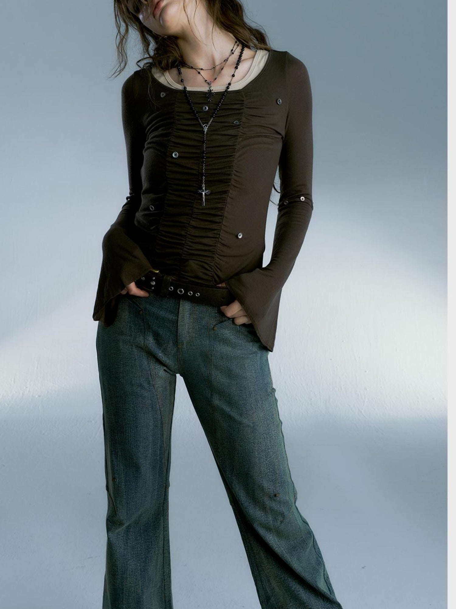 STRIKE A POSE Women&