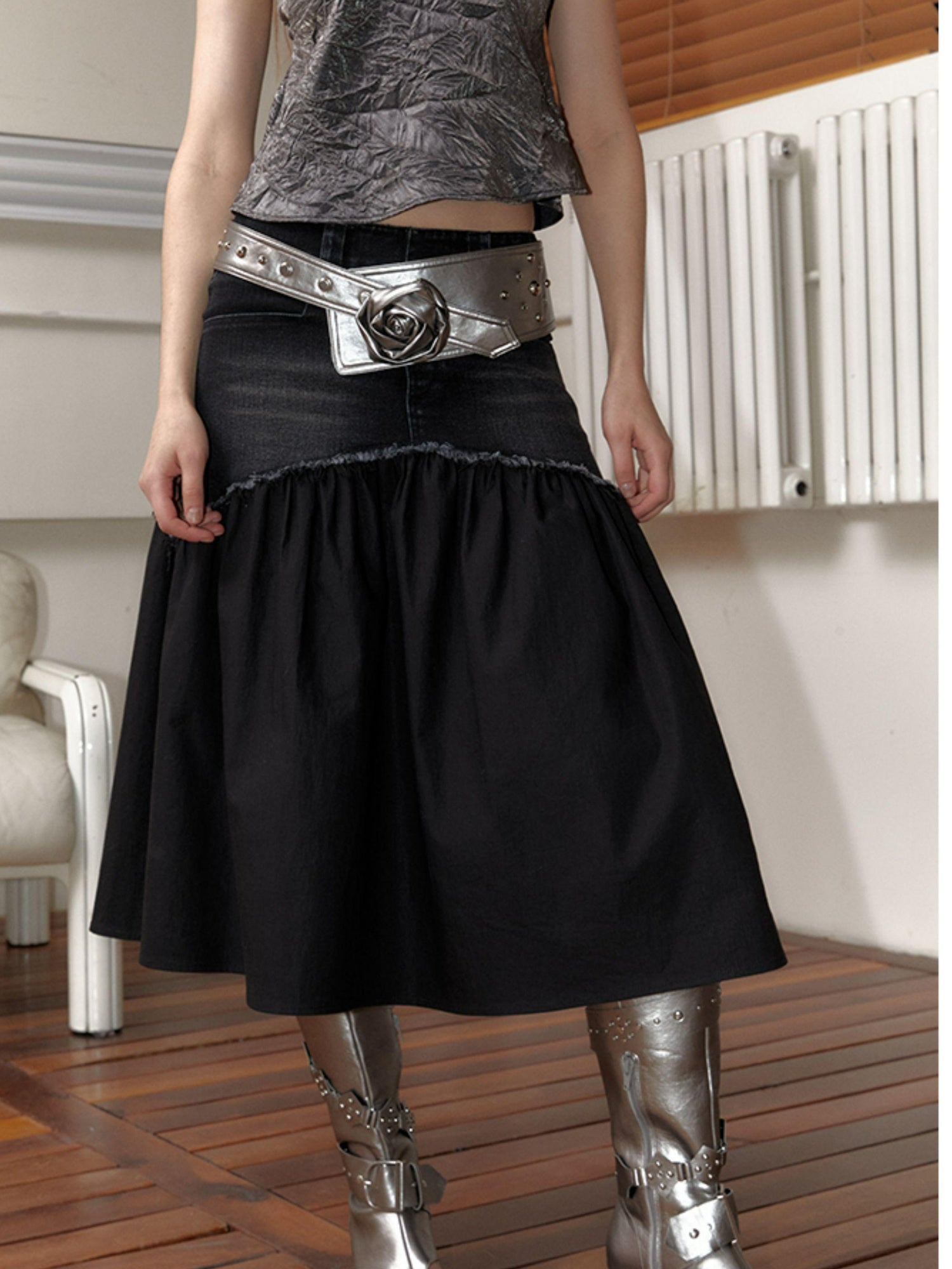 2th Desire Y2K Silver Wide Belt With Rose Design & Studs Waistband