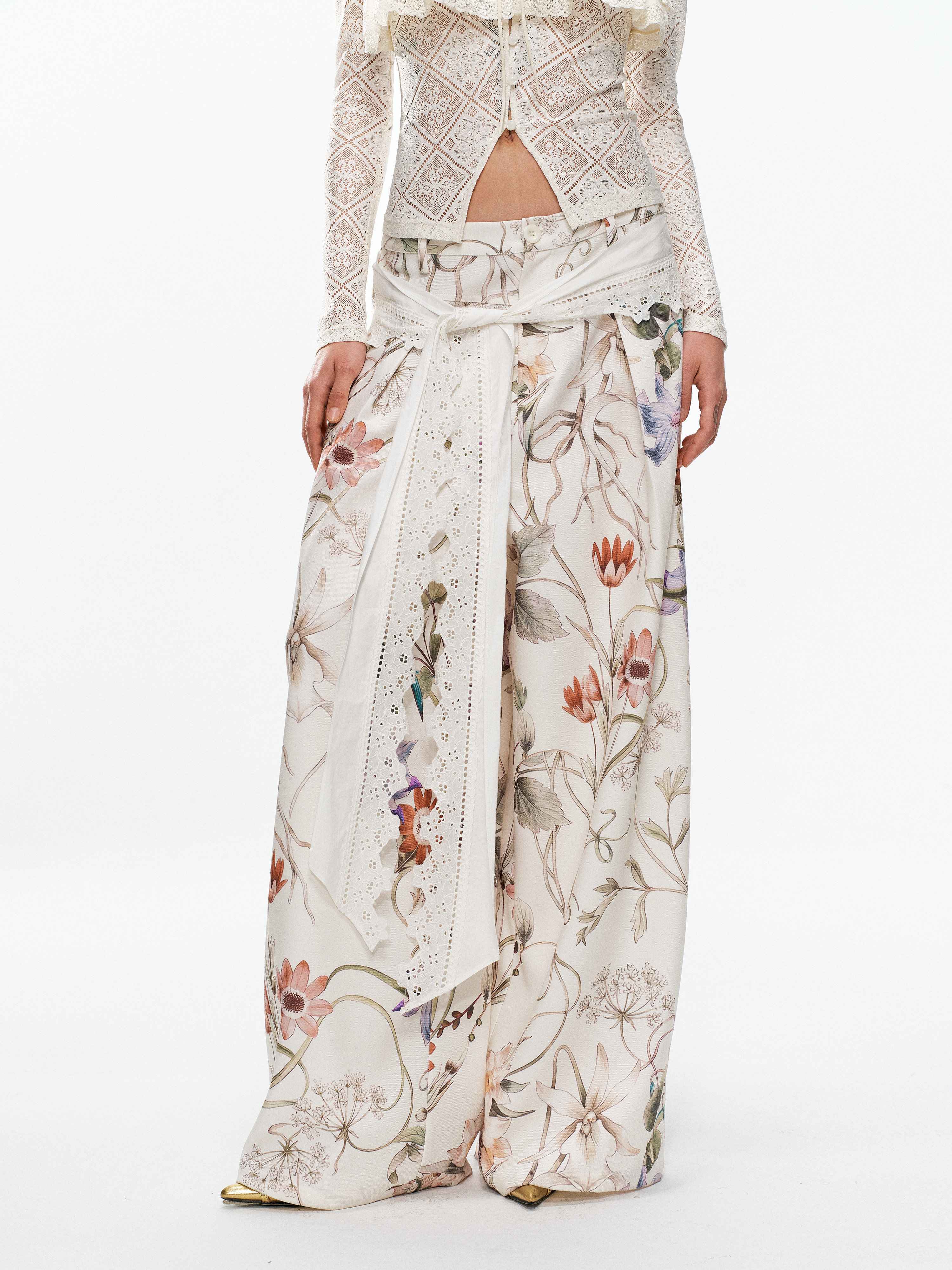 YOSHUYUKI_Floral_Print_Lace_Trim_Tie_Detail_Women&