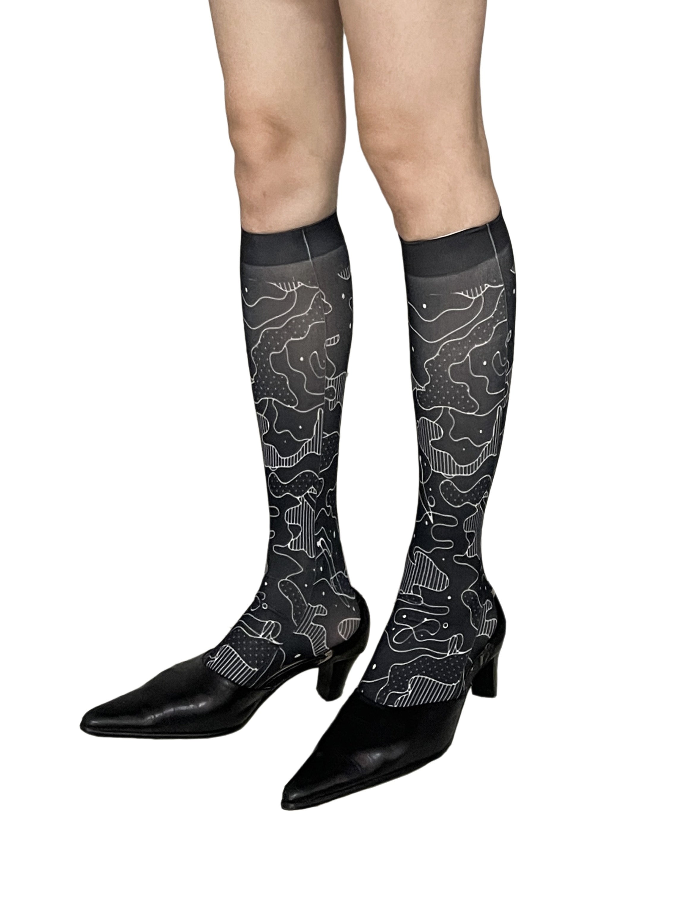 YOSHUYUKI_Retro_Printed_Sheer_60d_Stretch_Mid_Calf_Women&