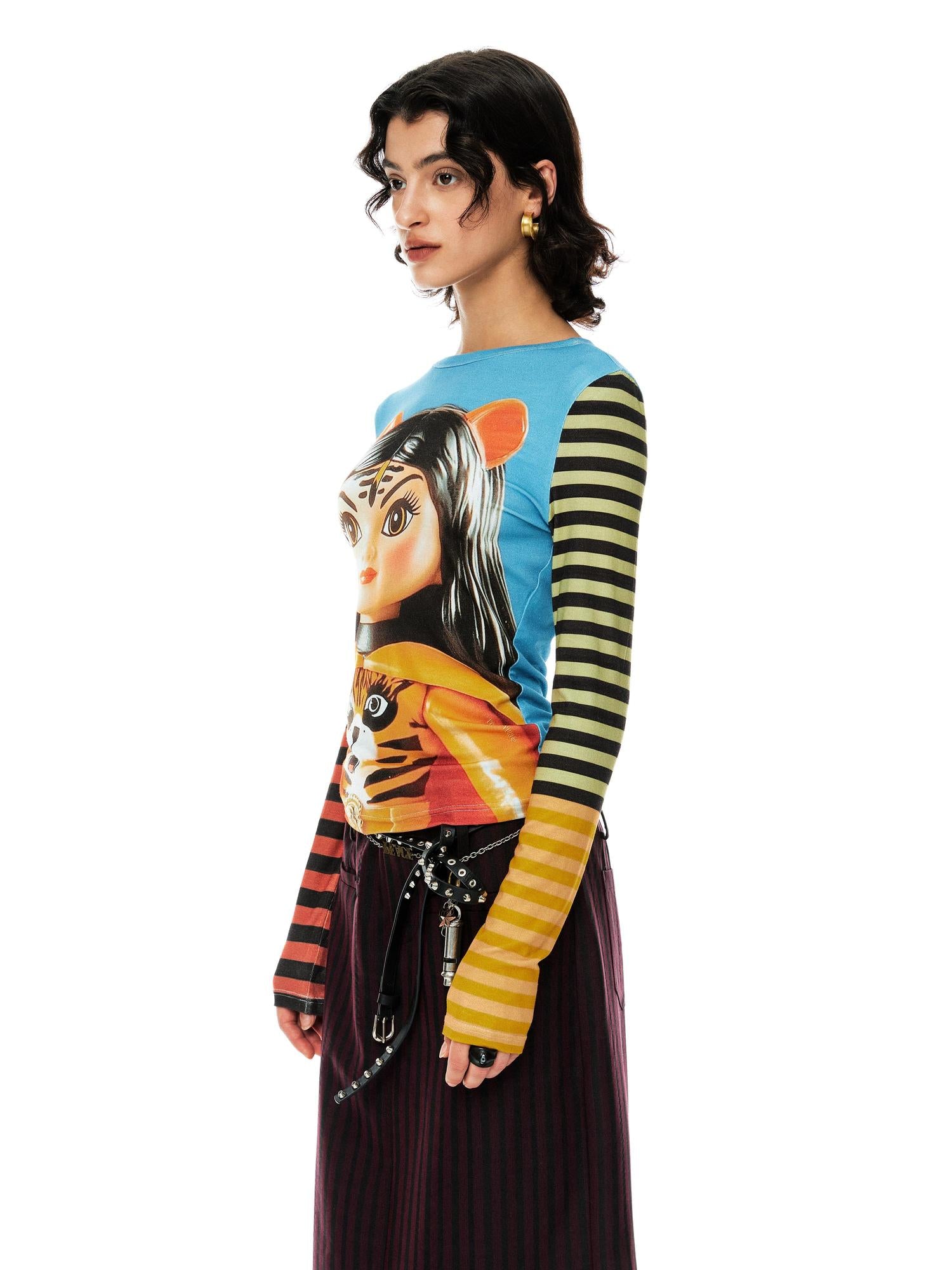 YOSHUYUKI Tiger Girl Print Striped Sleeve Round Neck Tee