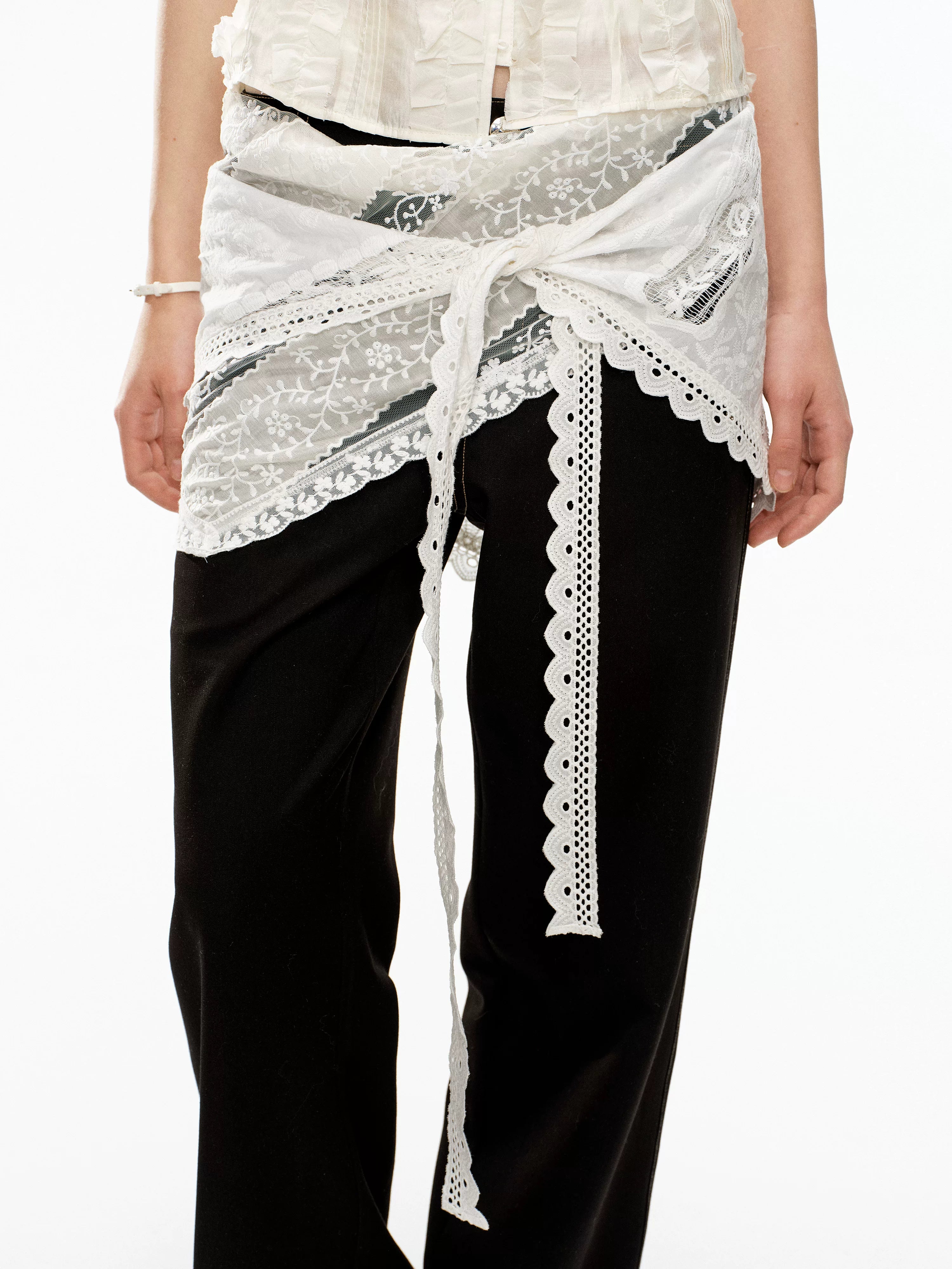 YOSHUYUKI White Ribbon Lace Embroidered Tie Triangle Floral Women&