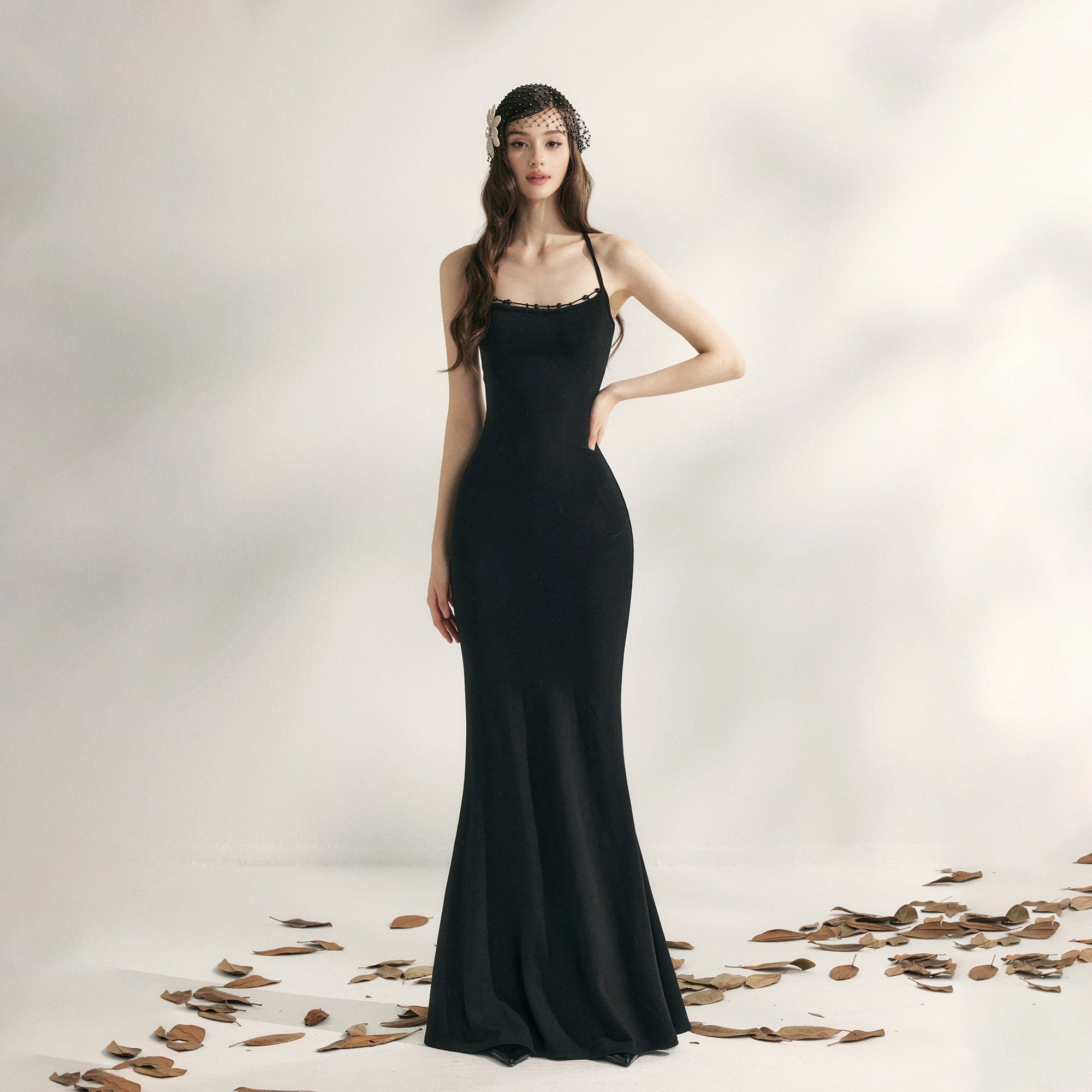 YZZI_HE_Beaded_Halter_Knitted_Fishtail_Women&
