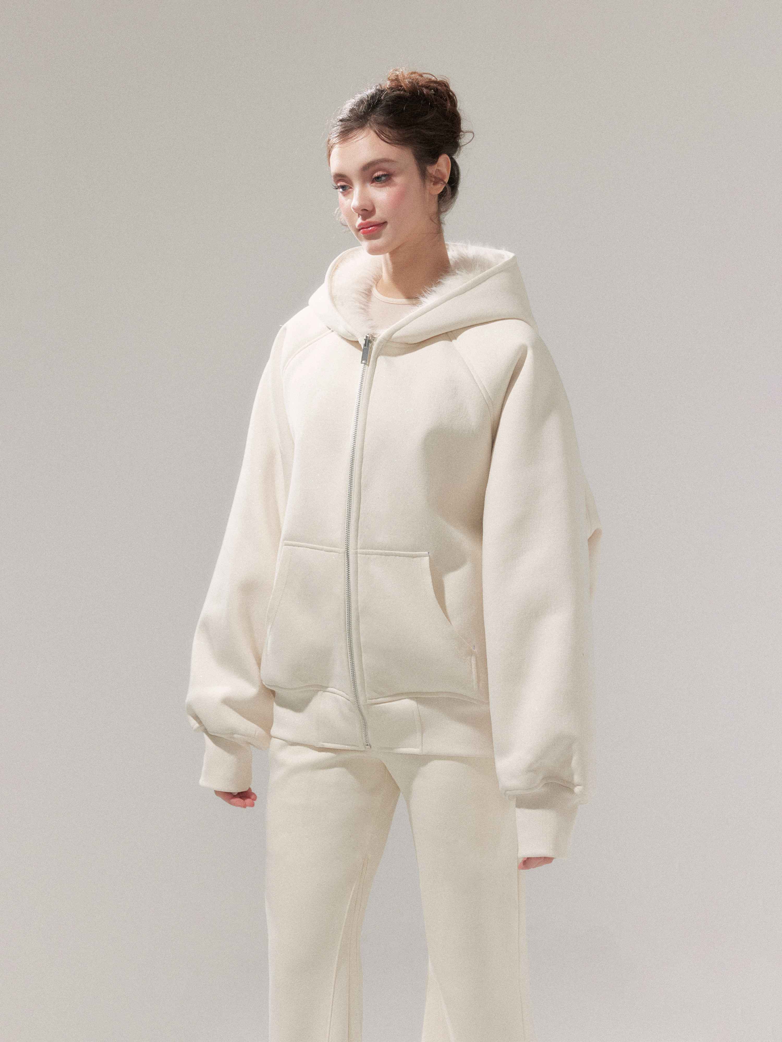 YZZI_HE_Gardenia_White_Reversible_Hooded_Fuzzy_Women&
