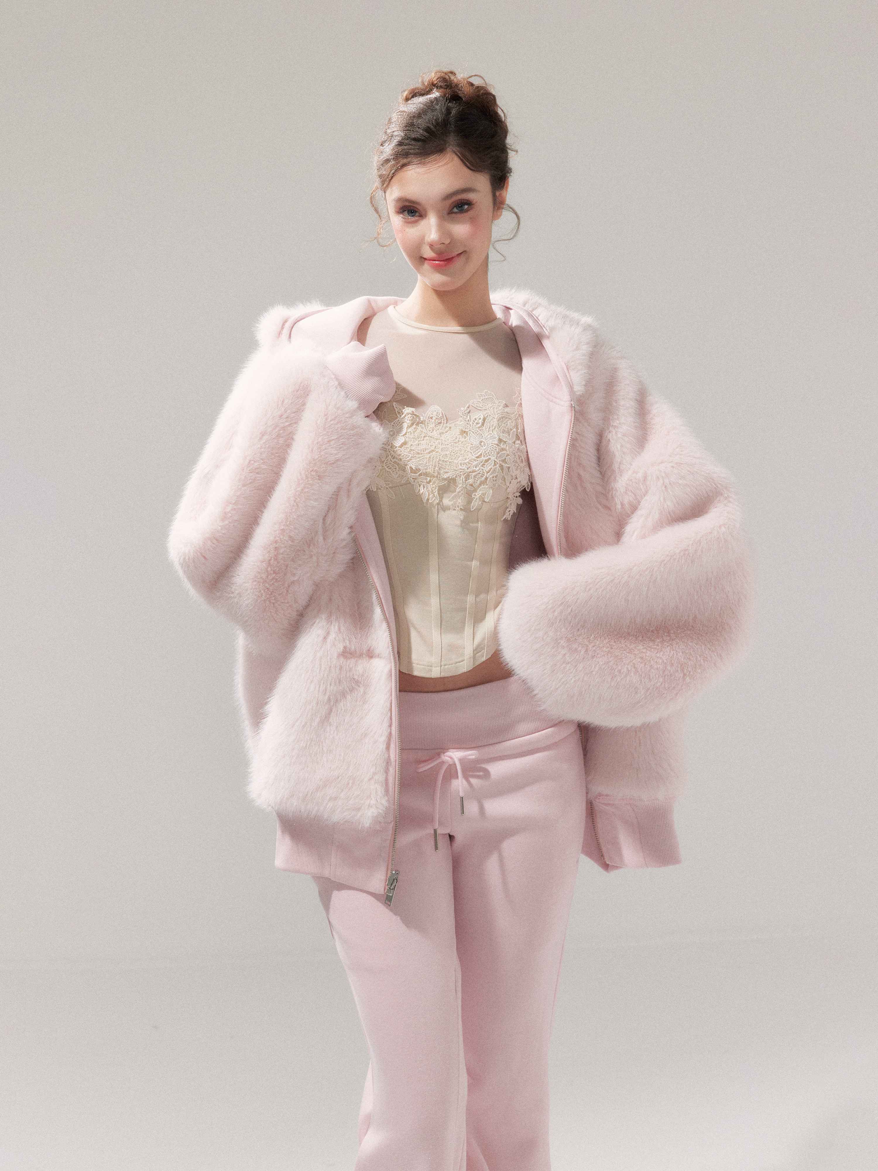 YZZI_HE_Gardenia_White_Reversible_Hooded_Fuzzy_Women&