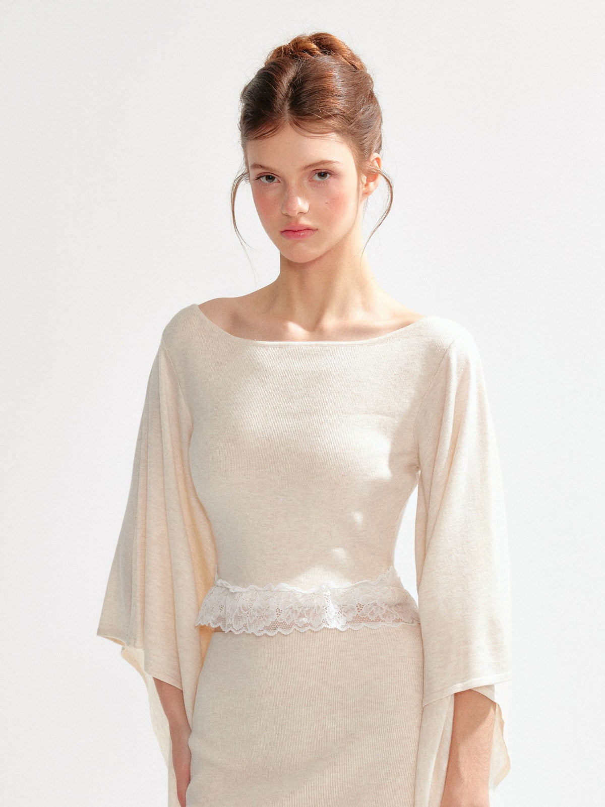 YZZI_HE_Irregular_Bell_Sleeve_Lace_Panel_Women&