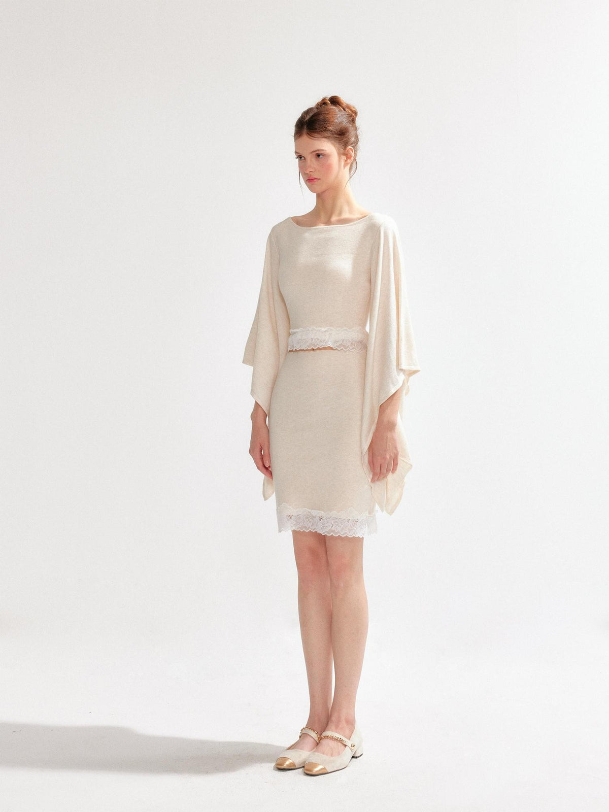 YZZI HE Irregular Bell Sleeve Lace Panel Women&