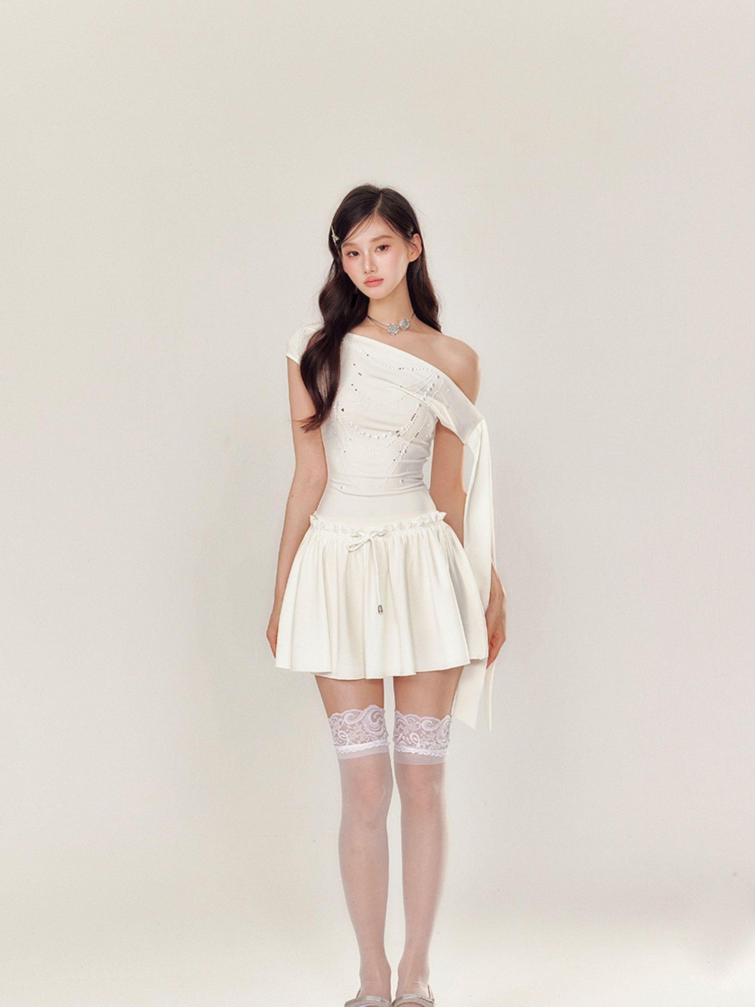 YZZI HE Pearl Rhinestone One Shoulder Puff Women&