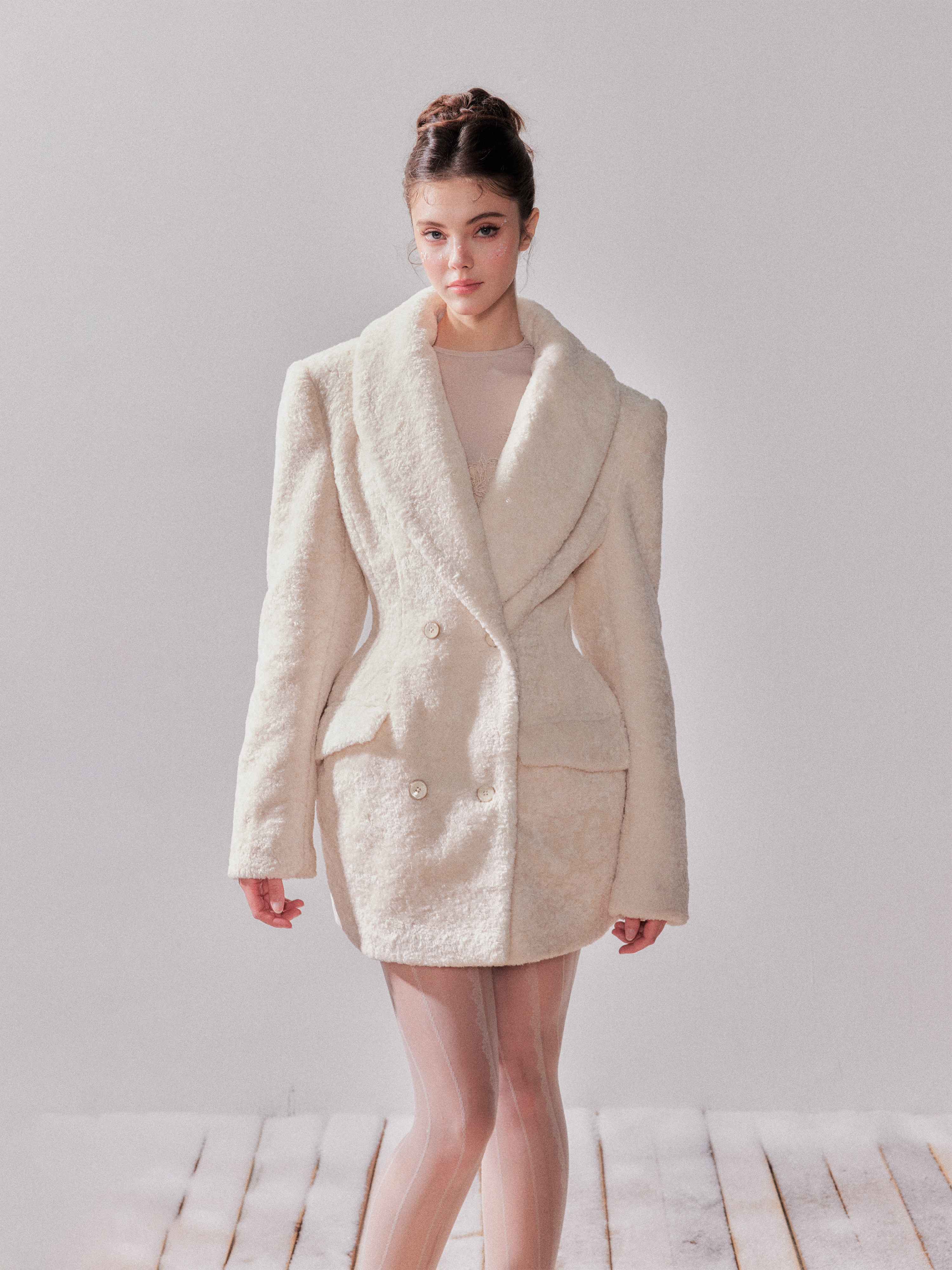 YZZI_HE_Pearl_White_Double_Breasted_Lapel_Cinched_Waist_Women&
