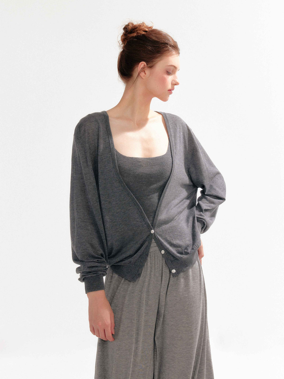 YZZI_HE_V-neck_Long_Sleeve_Two_Piece_Slim_Fit_Women&