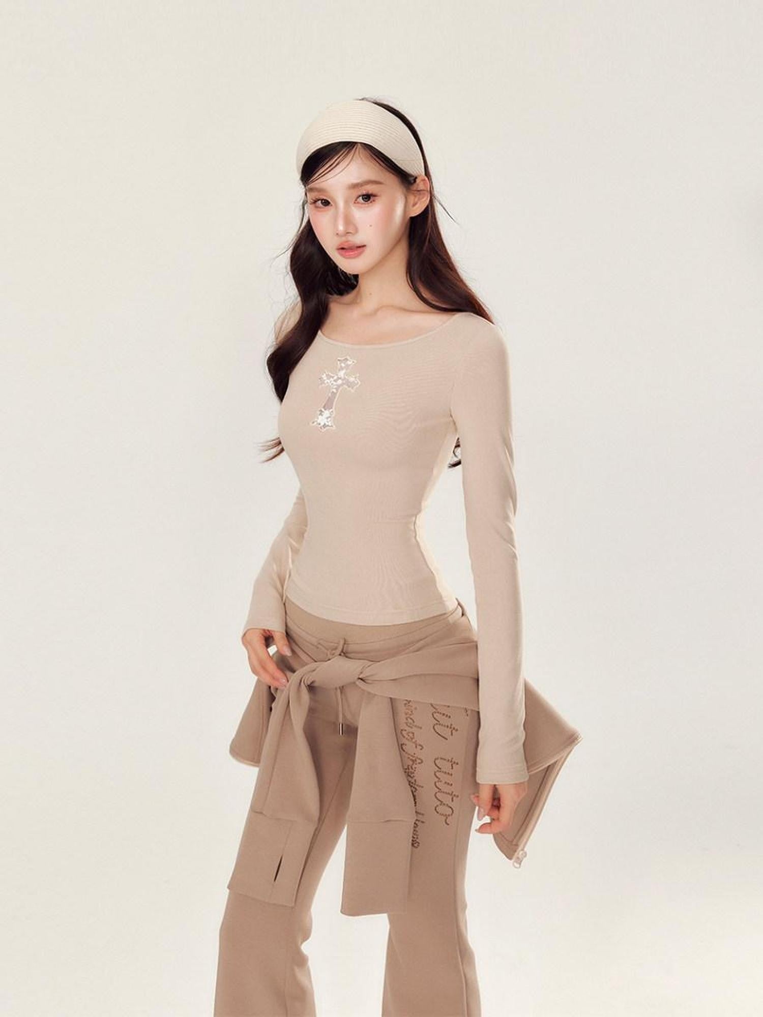 YZZI HE White Embroidered Cutout Cross Slim Round Neck Women&