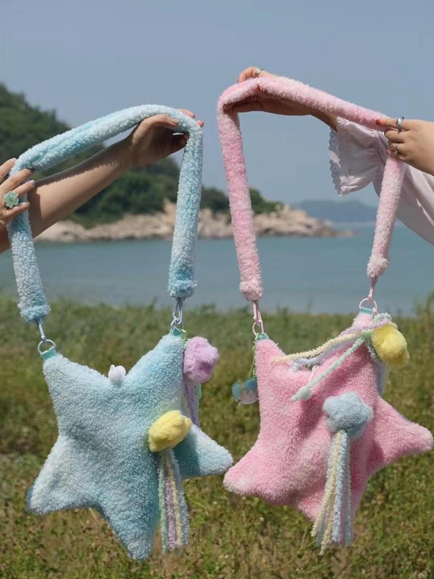 Frufru Gulu Yellow Cute Girl Plush Toy Monos Winter Hug