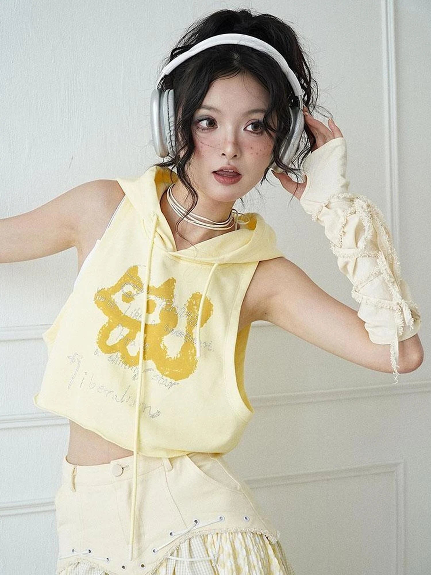 Yellow Hooded Sweatshirt Vest With Rhinestone Print Two Piece Set