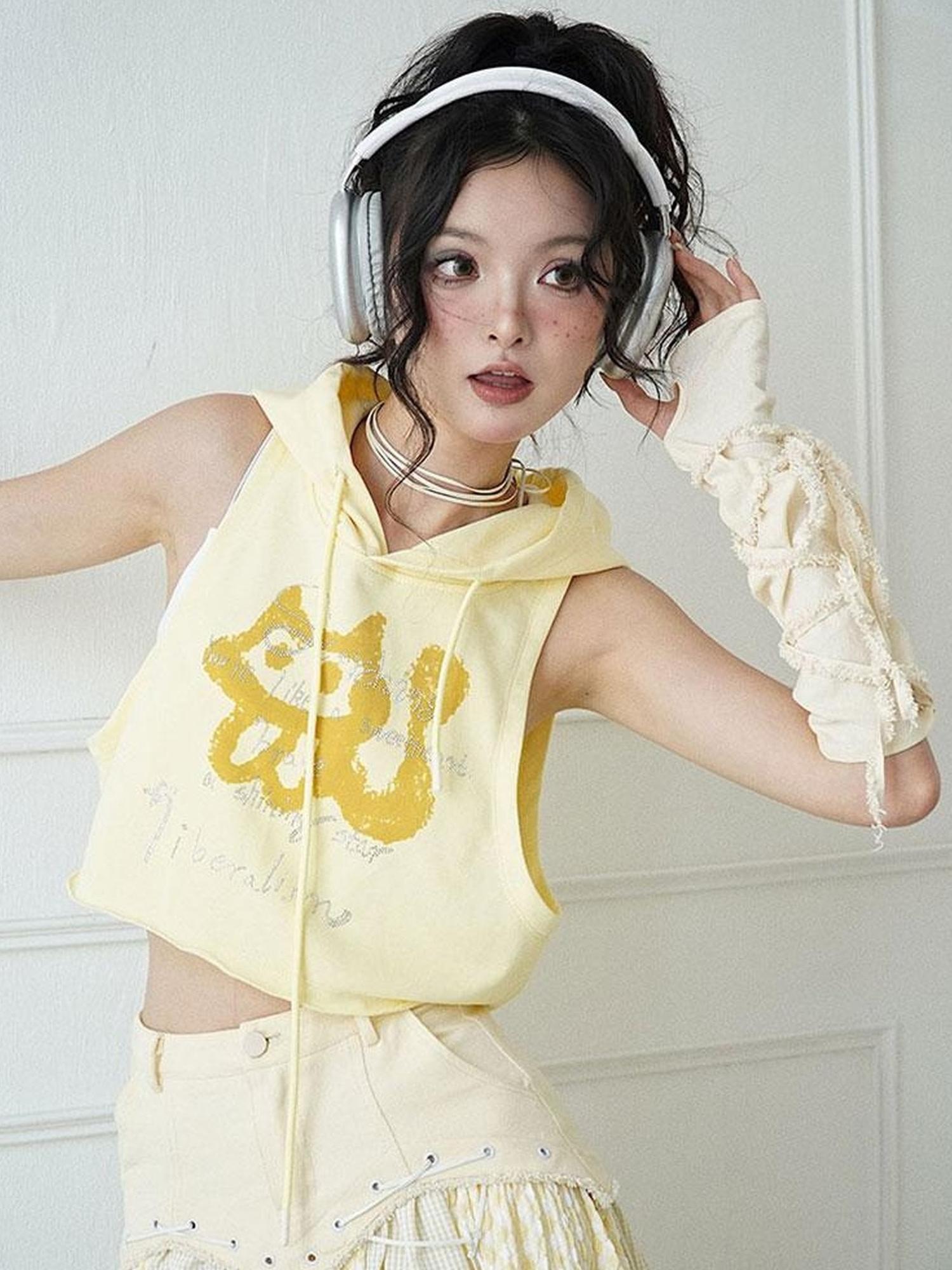 WSW WUSHENWU Yellow Hooded Sweatshirt Vest With Rhinestone Print Two Piece Set