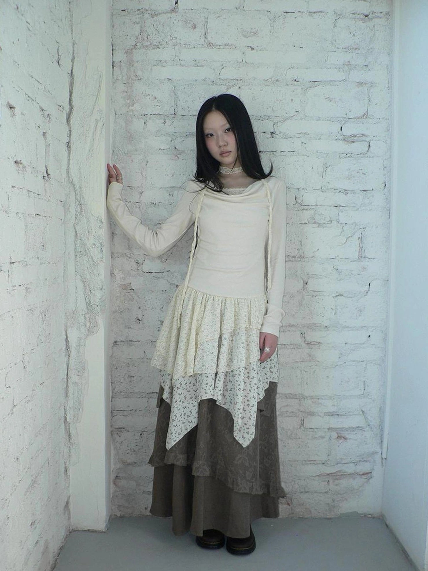 ang project Floral Lace Spliced Asymmetrical Hem Blouse T-shirt