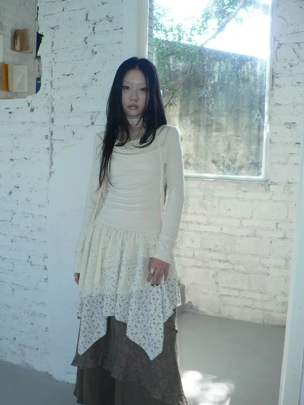 ang project Floral Lace Spliced Asymmetrical Hem Blouse T-shirt