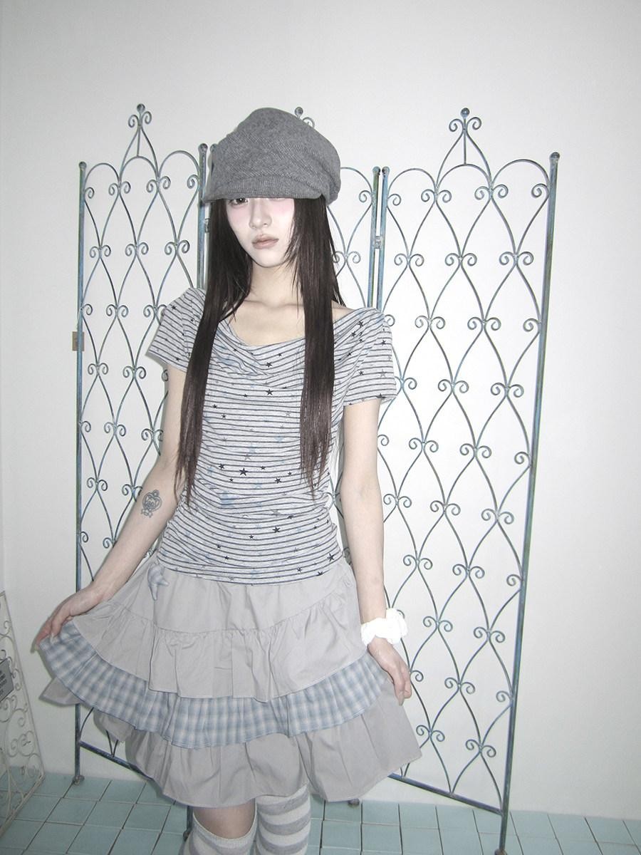 ang project Grey Striped Star Print Stacked Neck Women&