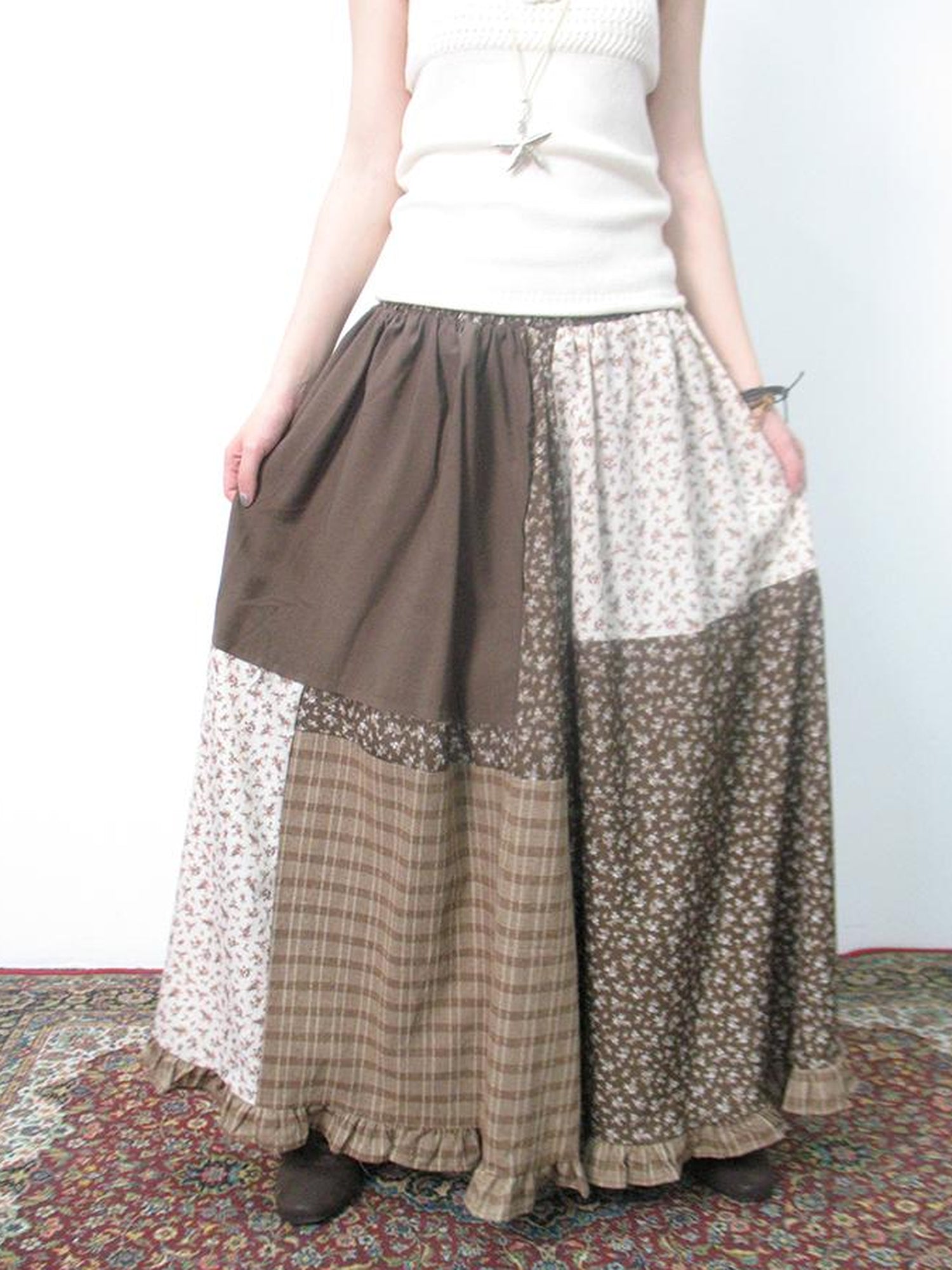 ang project Lace Trimmed Floral Print A Line Skirt