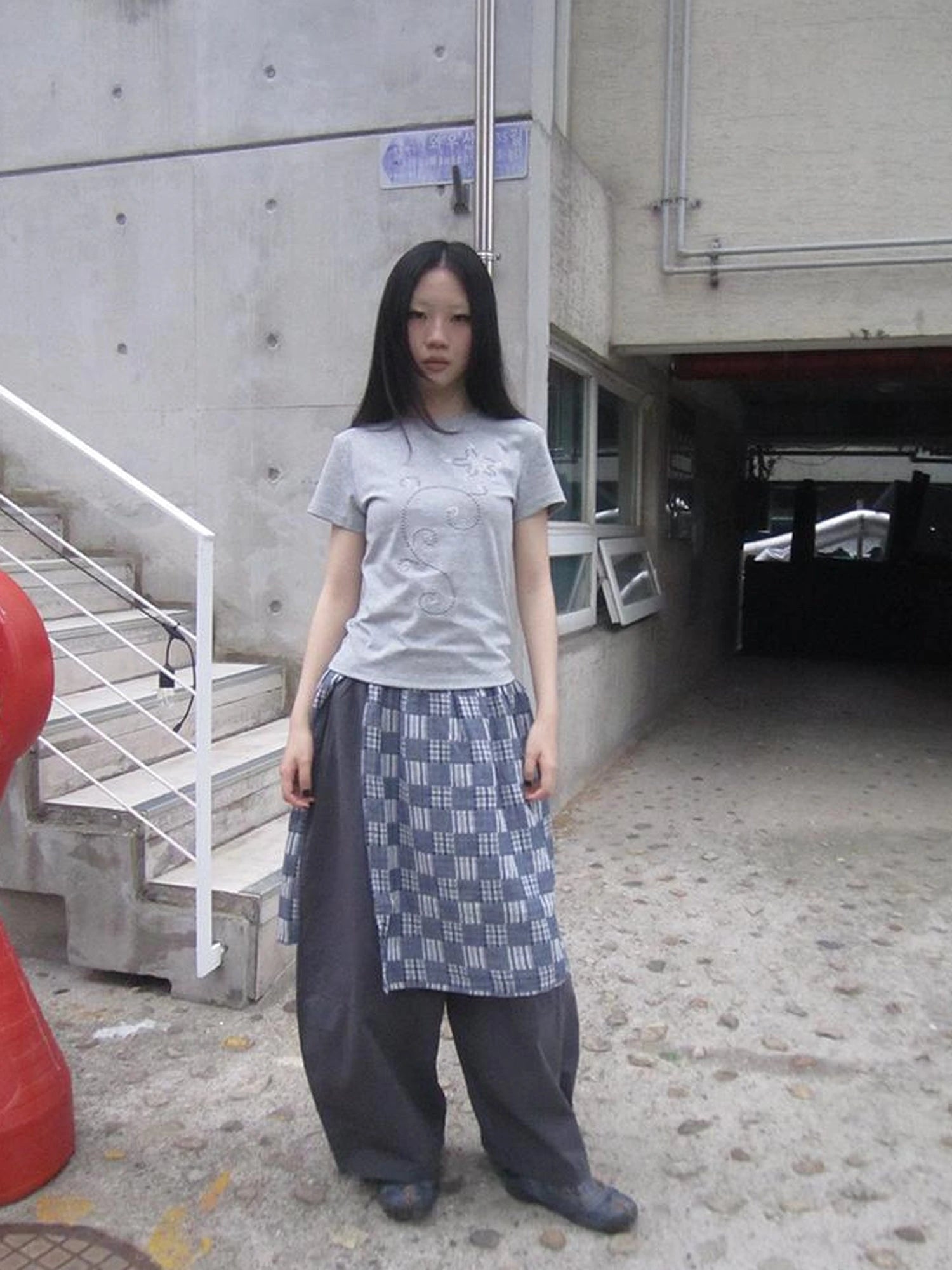 Pleated Beaded Color Block Stretch Tee