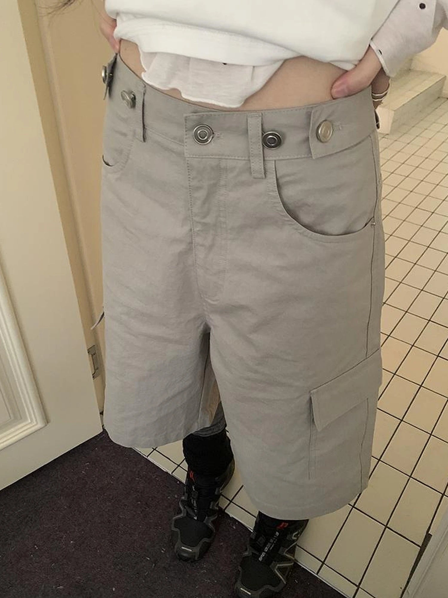 Retro High Waisted Cargo Capri Pants With Oversized Pockets