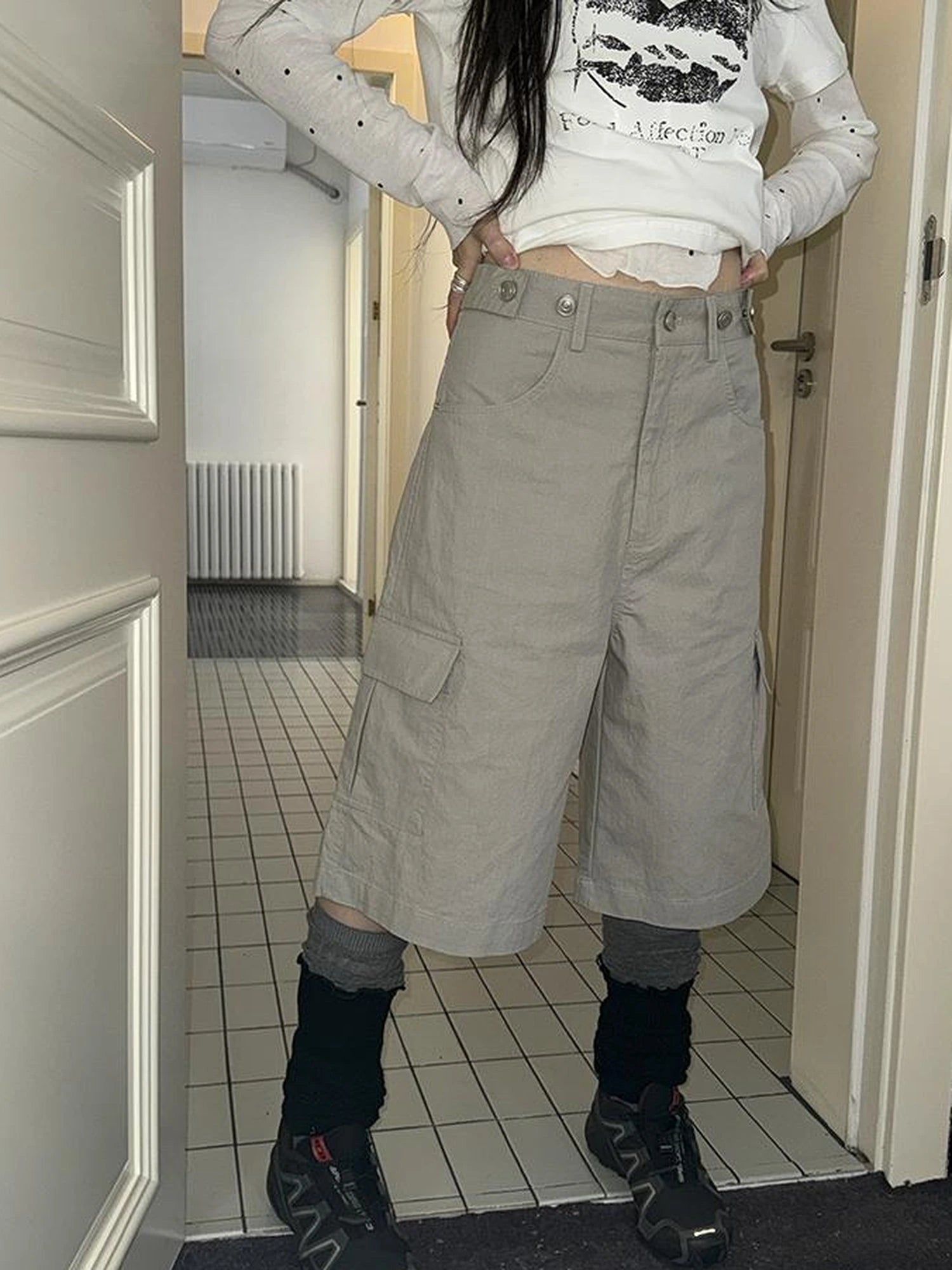 Retro High Waisted Cargo Capri Pants With Oversized Pockets