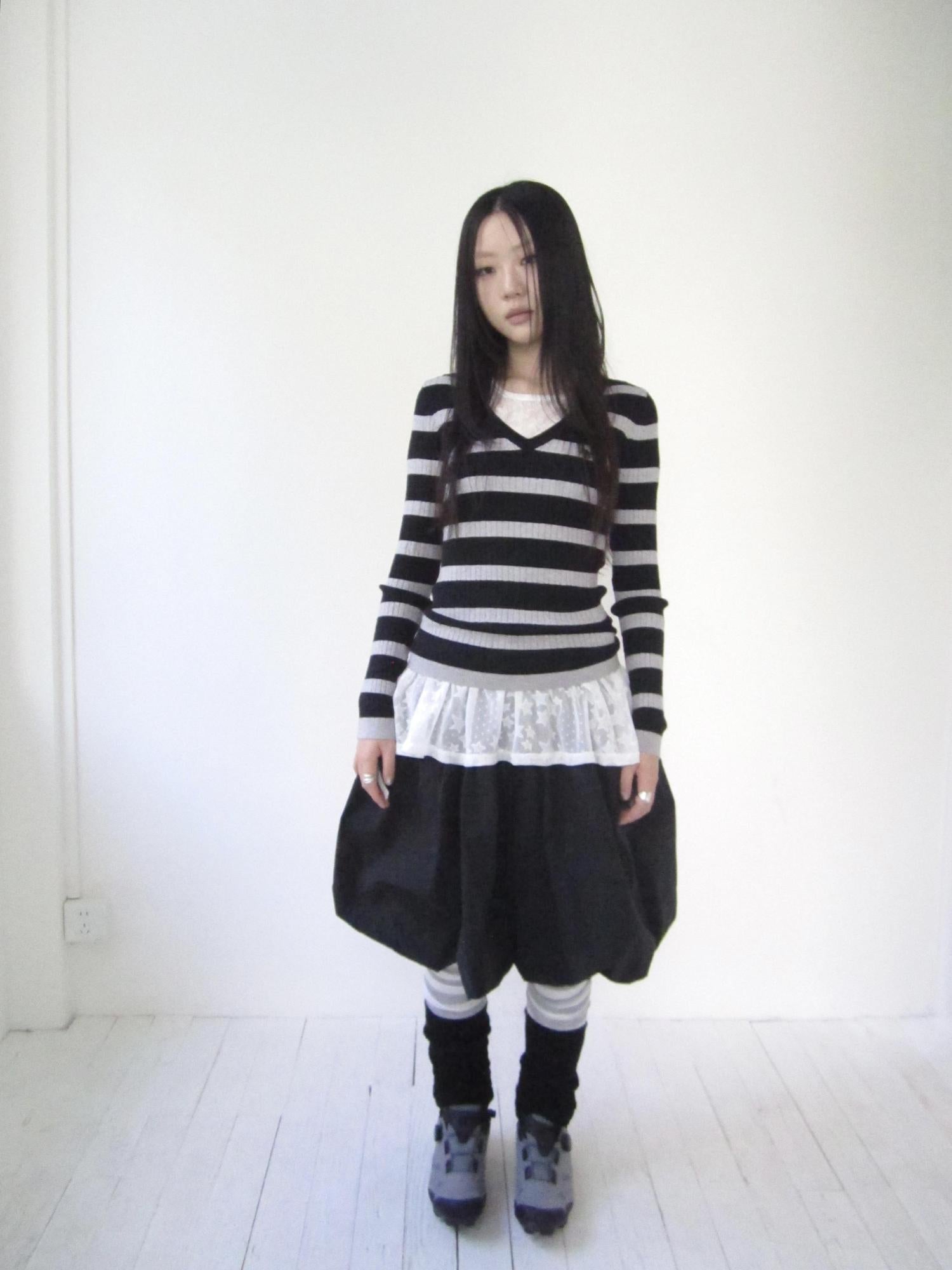 Updateang project Retro Stripe Colorblock V-Neck Slimming Knit Top