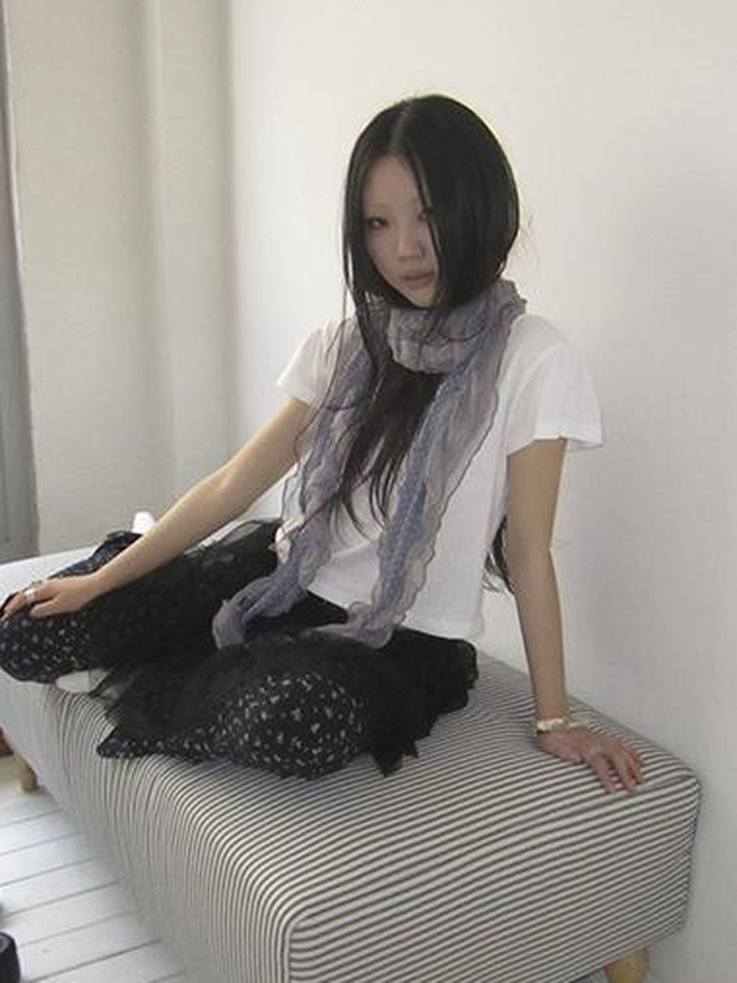 Updateang project V-Neck Crop Top With Small Wing Sleeves