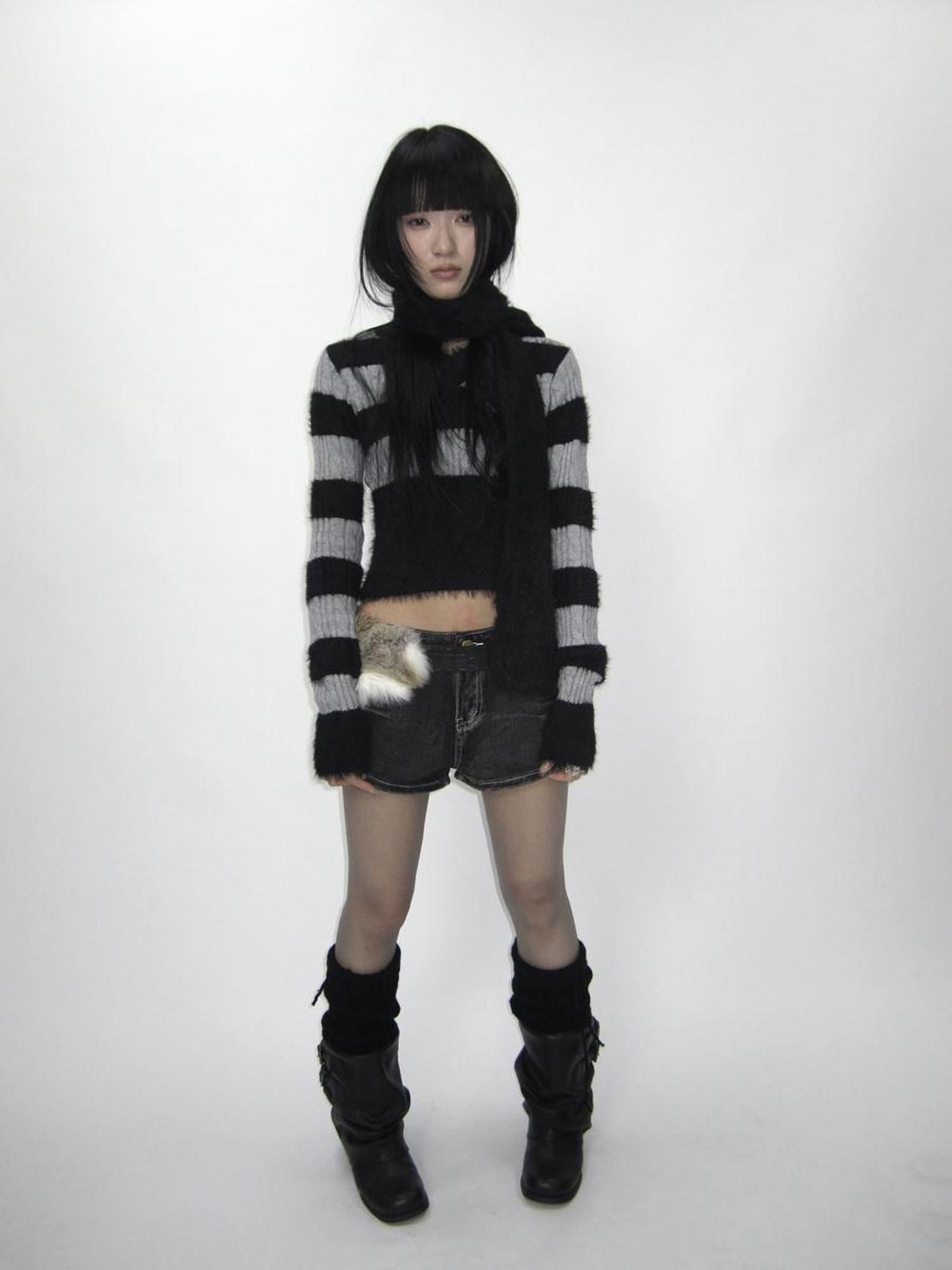 ang project V-neck Striped Knit Sweater Slim Fit Set