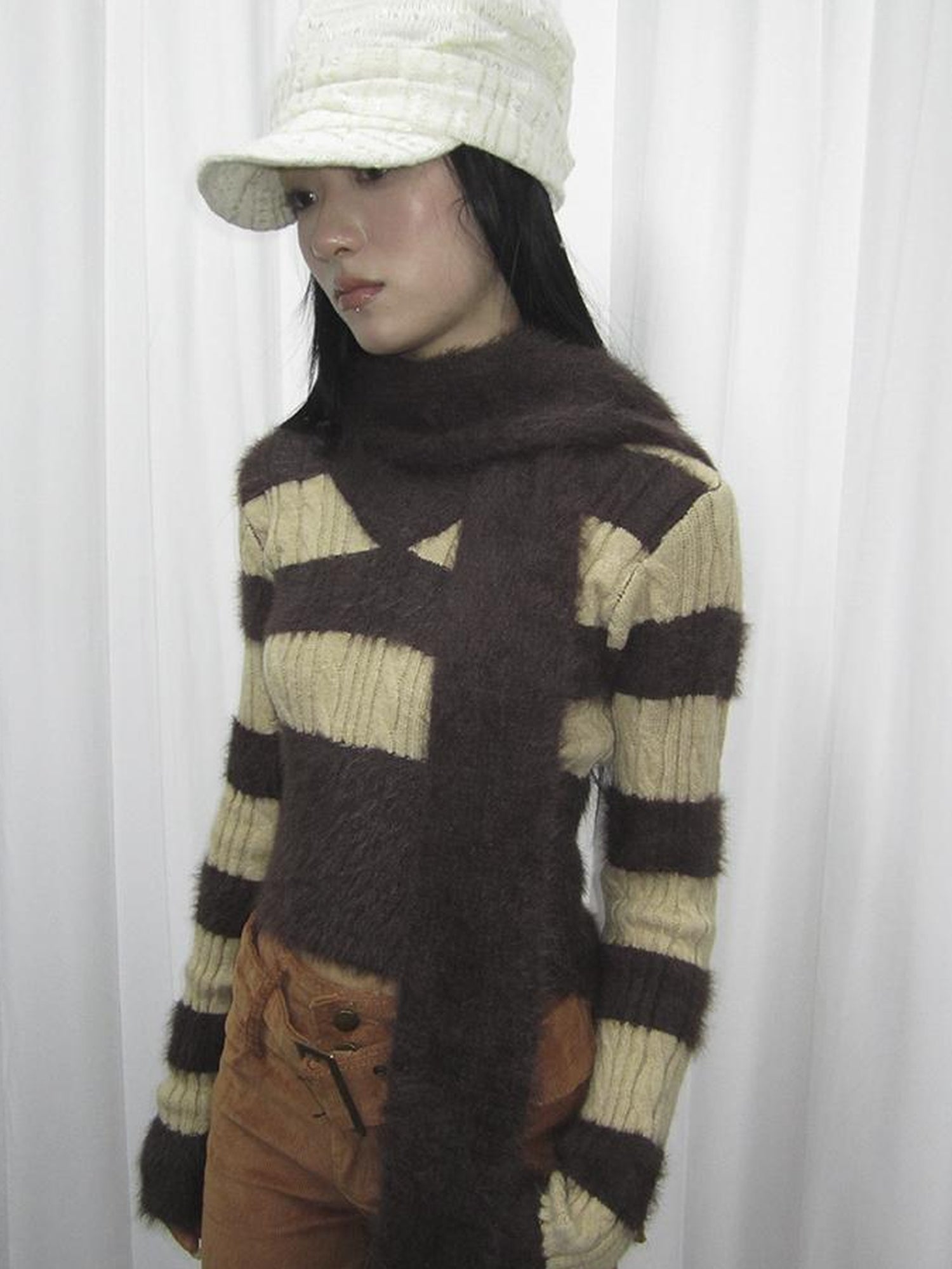 ang project V-neck Striped Knit Sweater Slim Fit Set