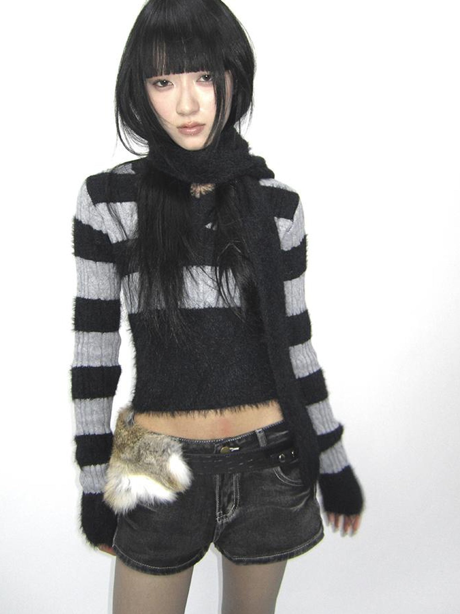 ang project V-neck Striped Knit Sweater Slim Fit Set
