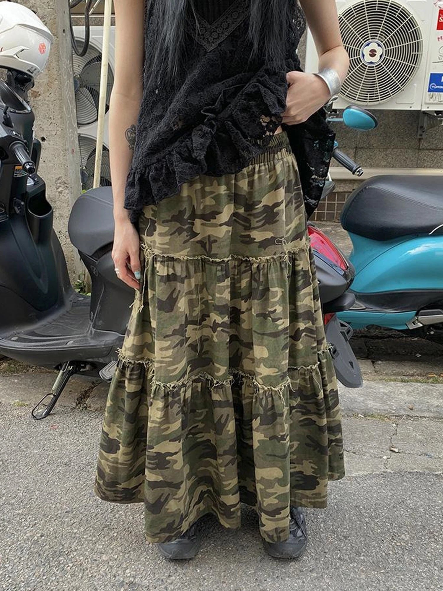 Vintage Distressed Camo Midi Skirt With Elastic Waistband