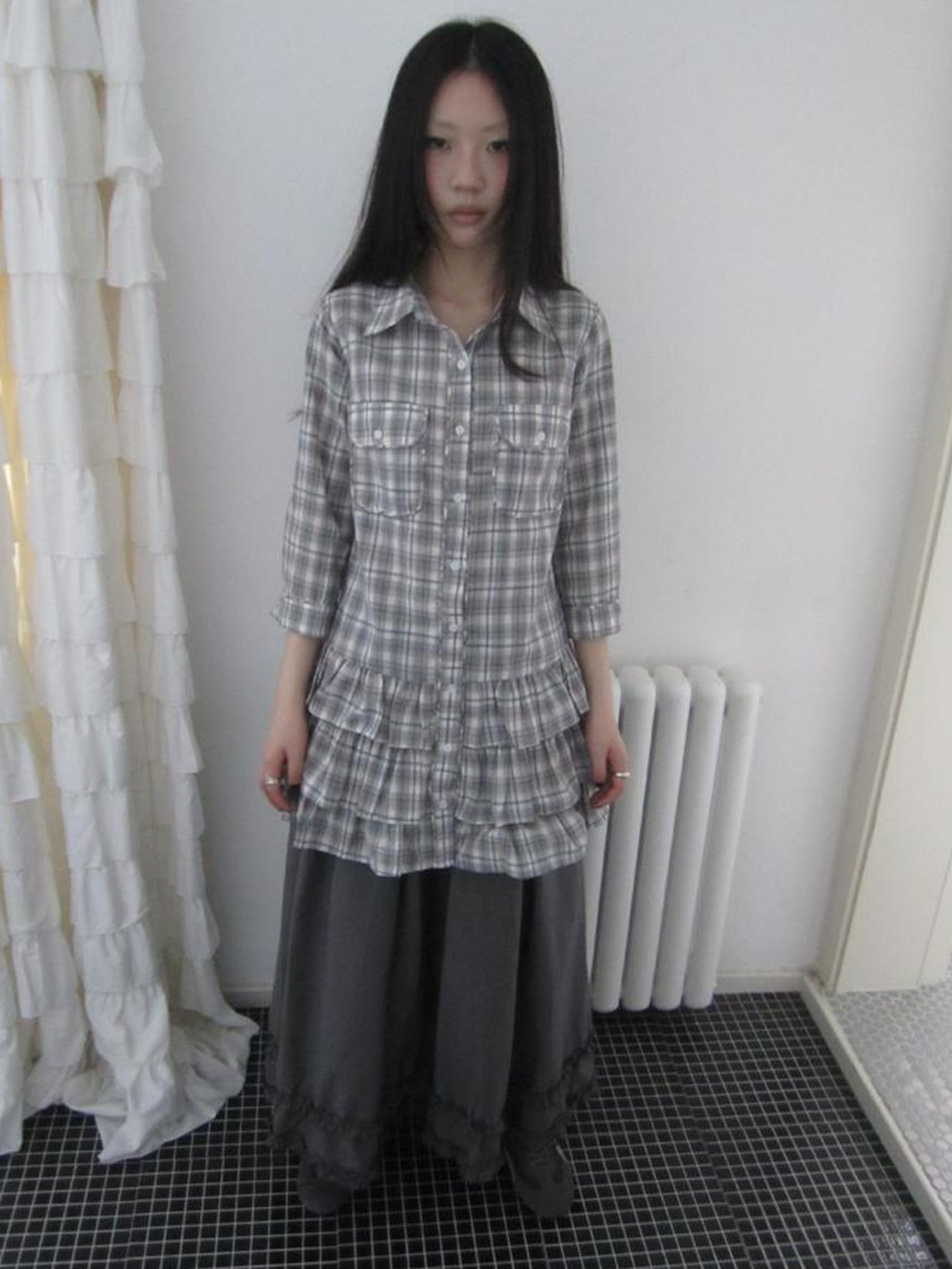 ang project Vintage Grey Plaid Layered Hem Short Sleeve Shirt