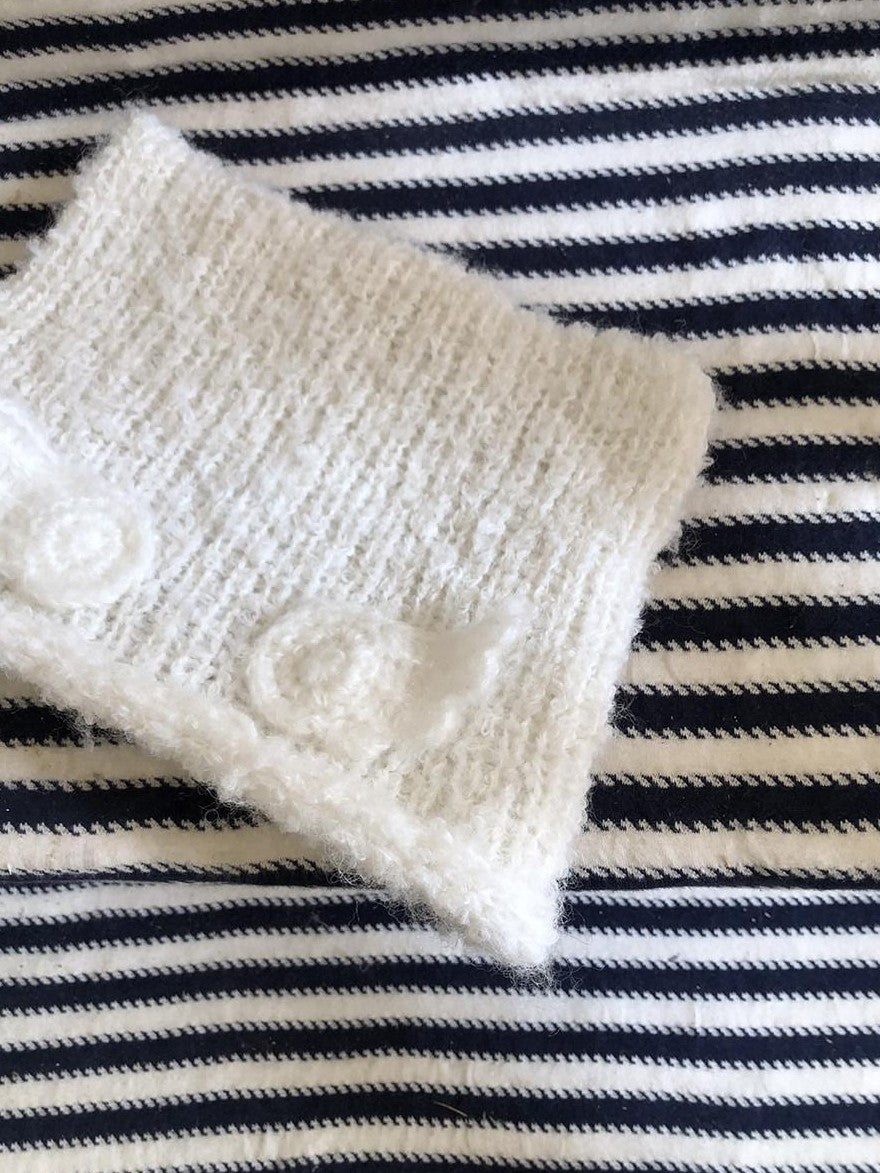 ang project Vintage Handknit Small Wing Cat Ear Women&
