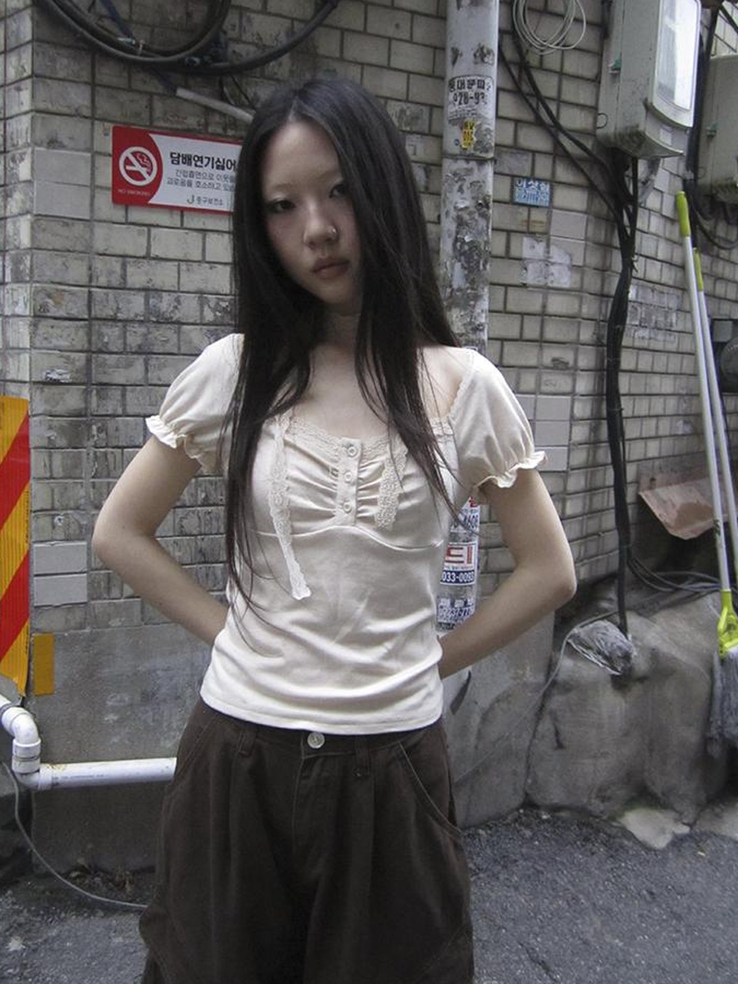 Updateang project Vintage Lace Trim Ruffled Button Detail Slim Fit Tee With Scarf