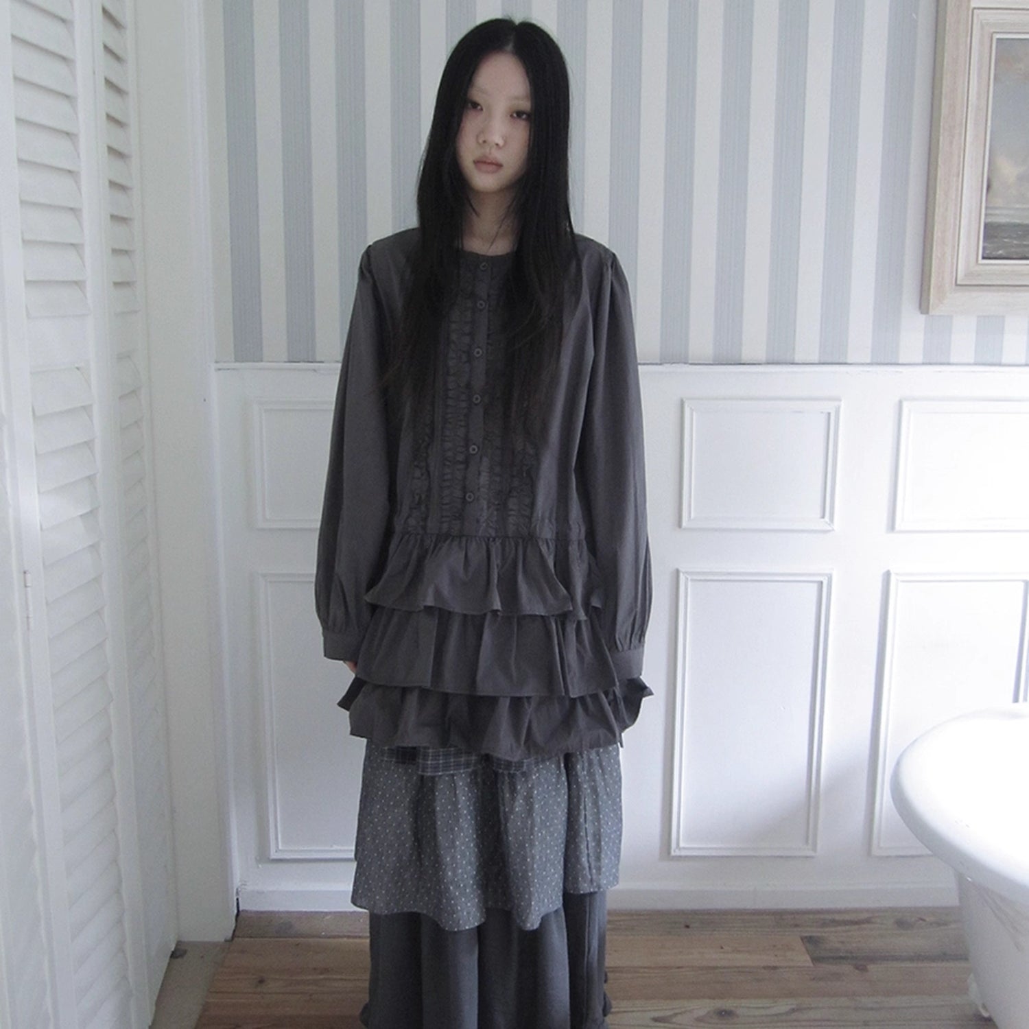 ang_project_Vintage_Lace_Trimmed_Button_Detail_Ruffle_Hem_Blouse_MISSTT