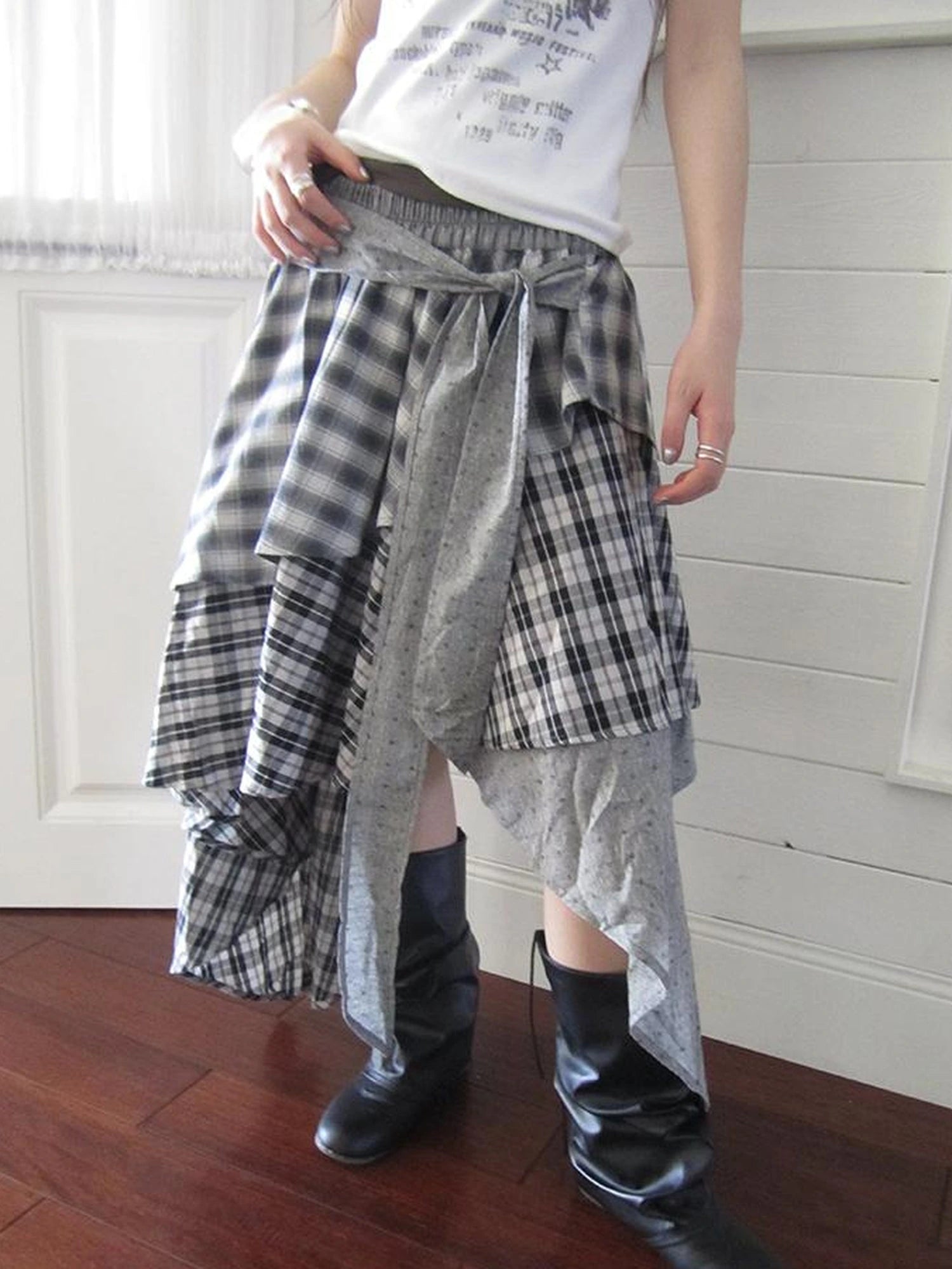 Vintage Plaid Skirt With Asymmetrical Hem And Elastic Waist
