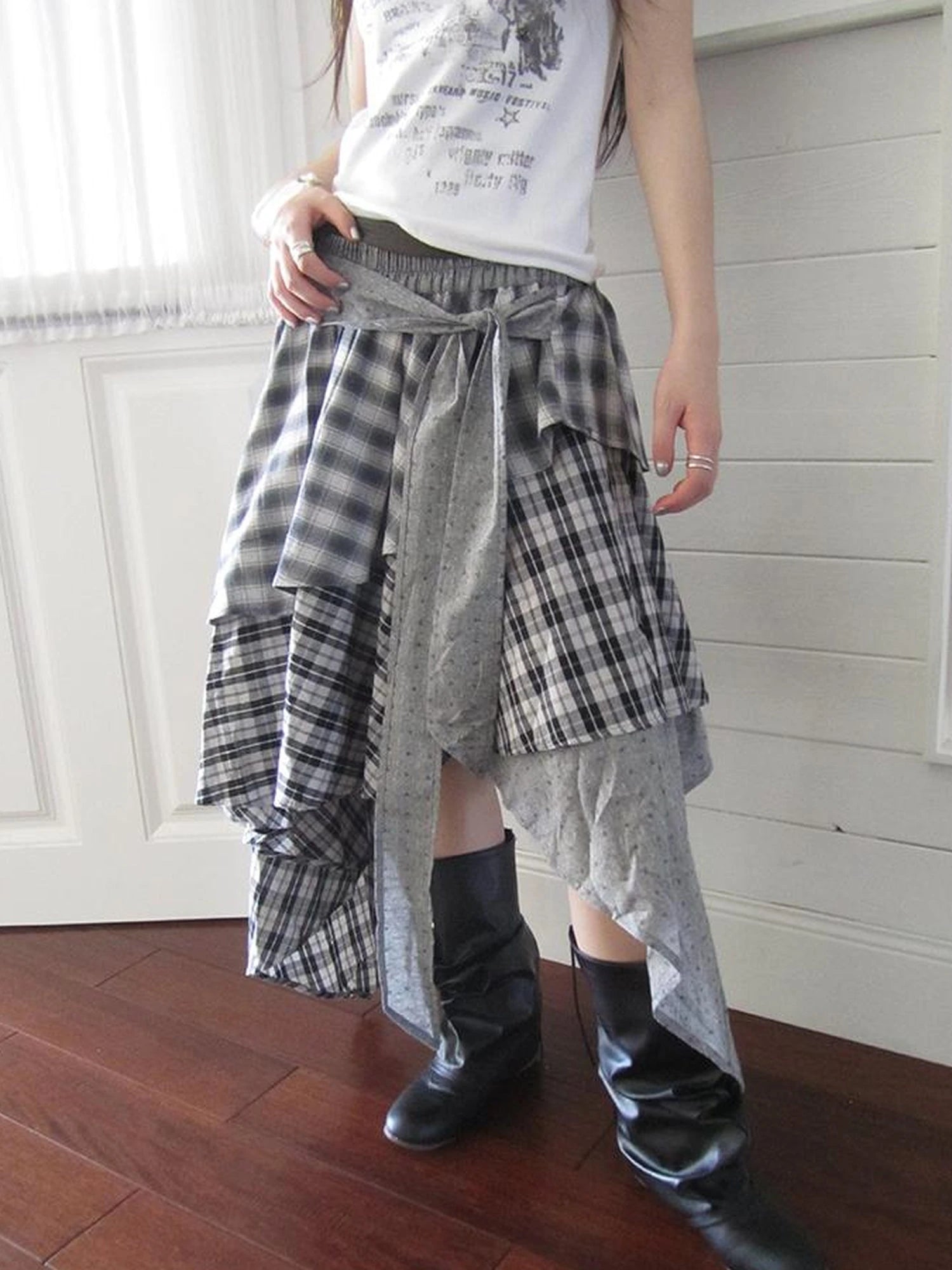 Vintage Plaid Skirt With Asymmetrical Hem And Elastic Waist