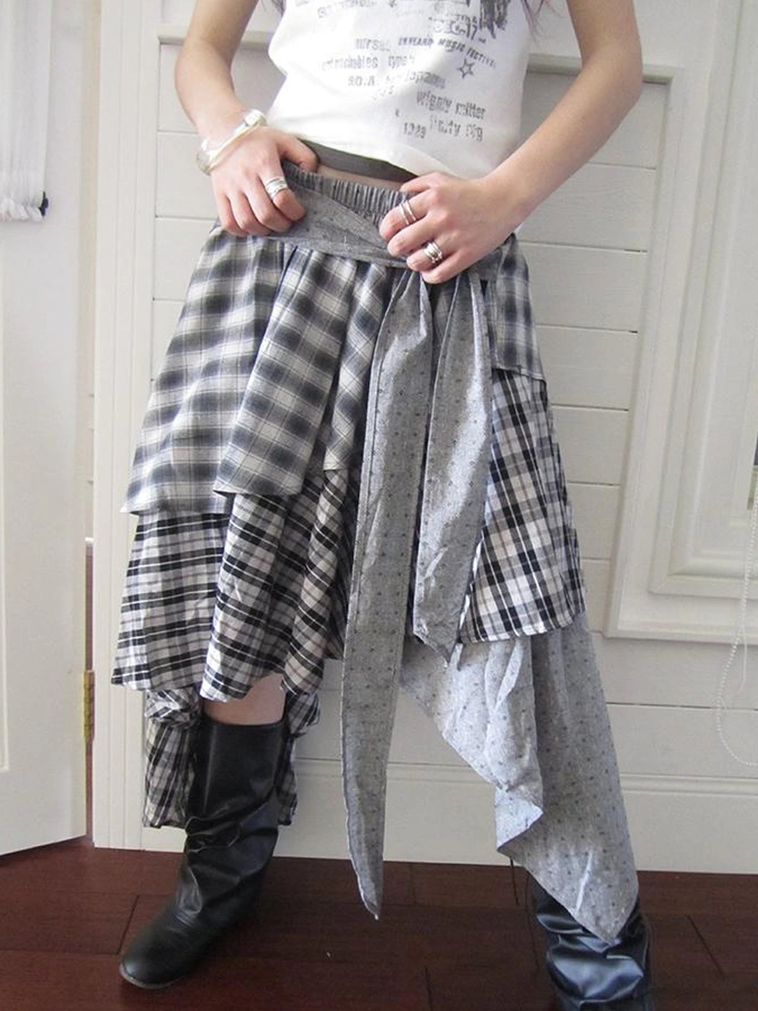 Vintage Plaid Skirt With Asymmetrical Hem And Elastic Waist