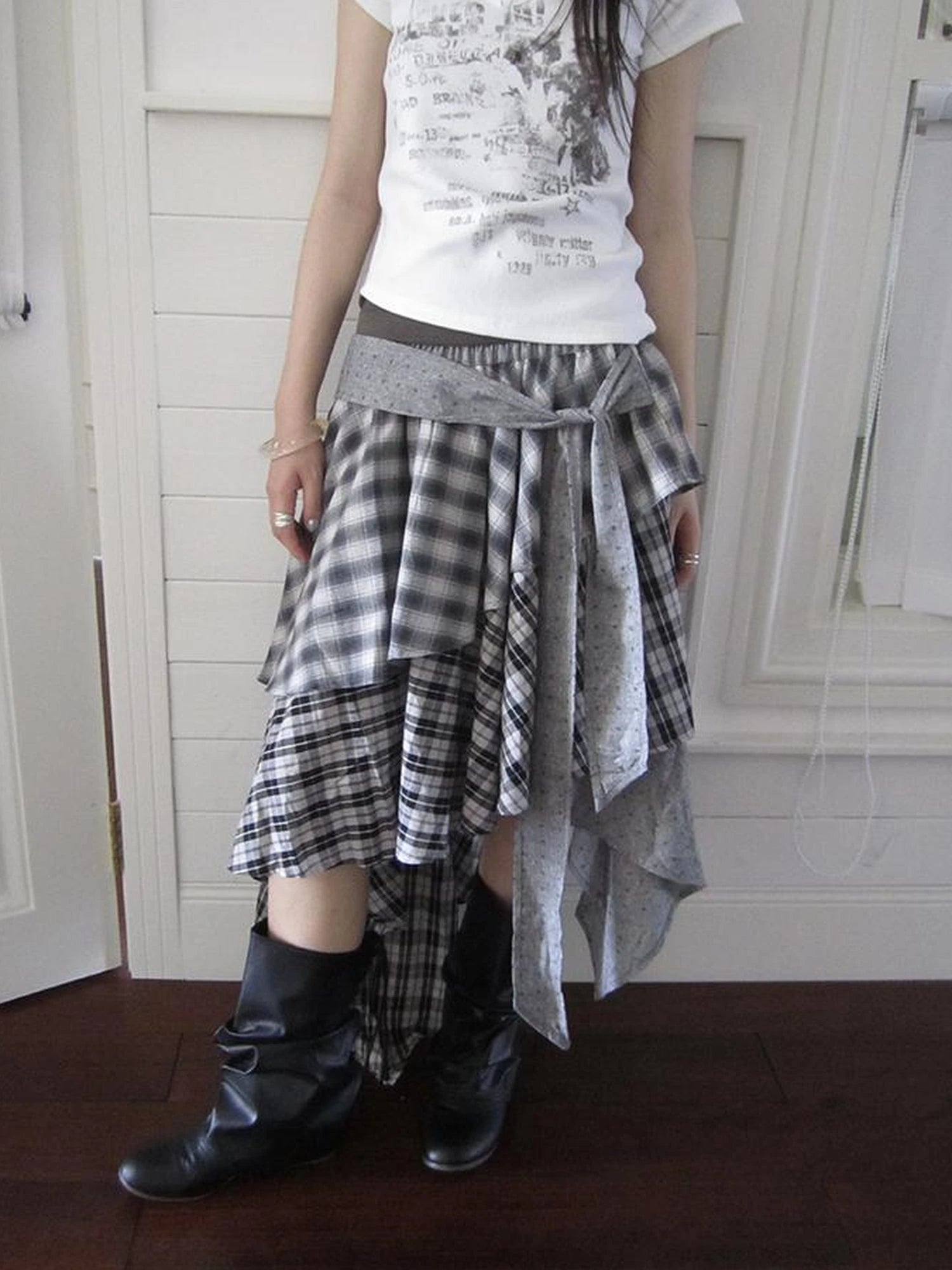Vintage Plaid Skirt With Asymmetrical Hem And Elastic Waist