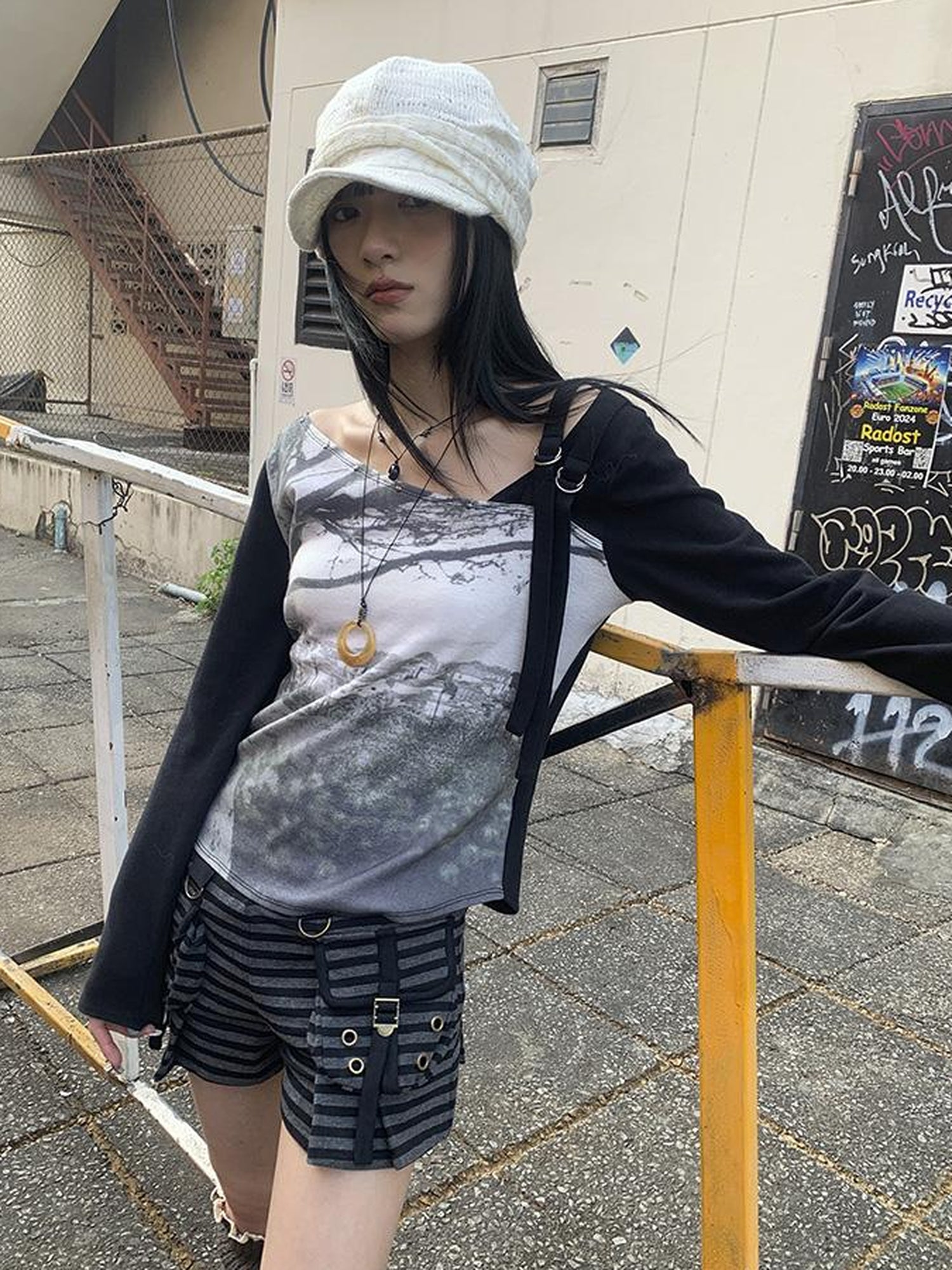 Updateang project Vintage Print Patchwork Sleeve Tee
