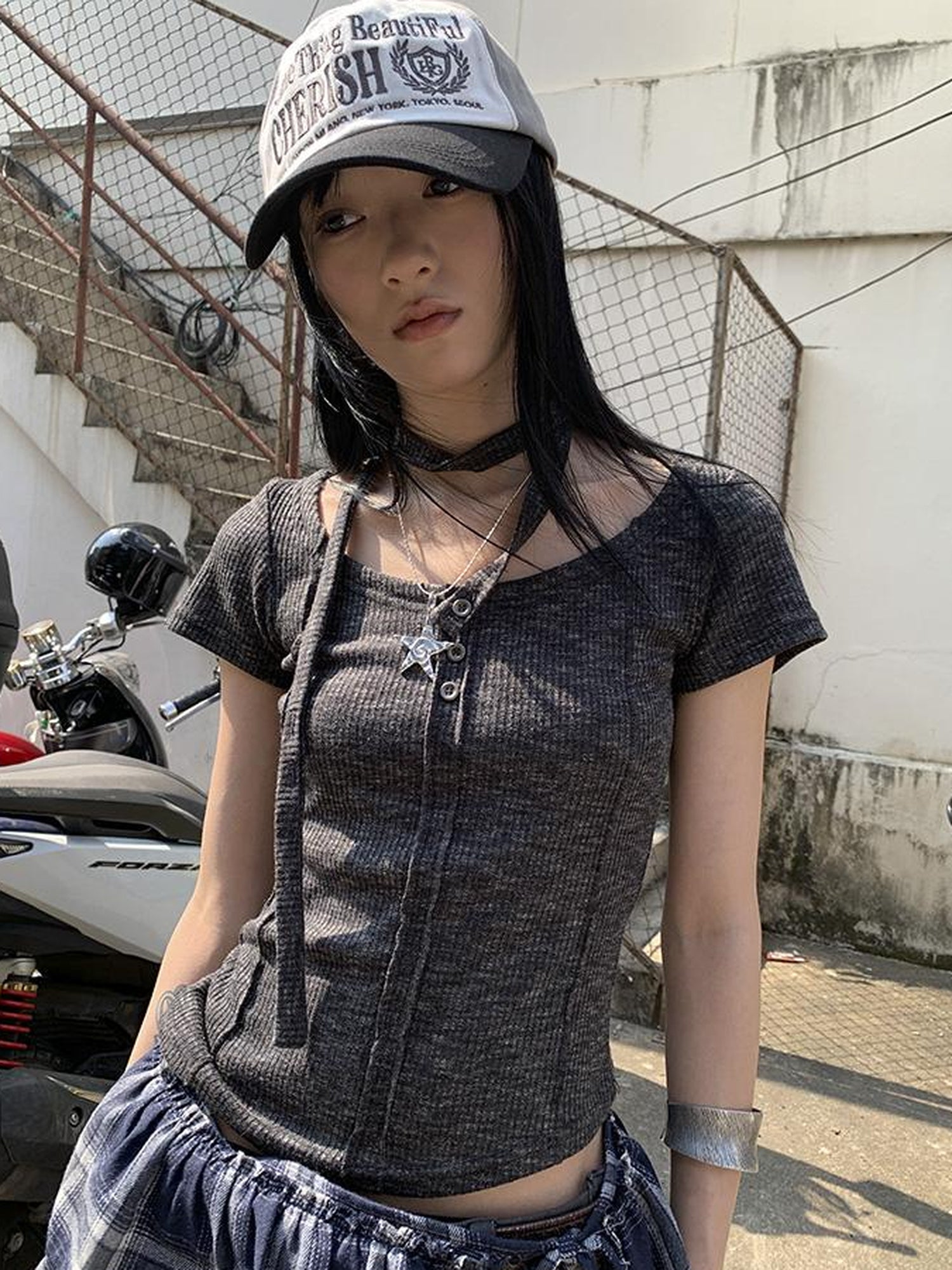 Updateang project Vintage Textured Ribbed Crew Neck Button Detail Tee With Scarf