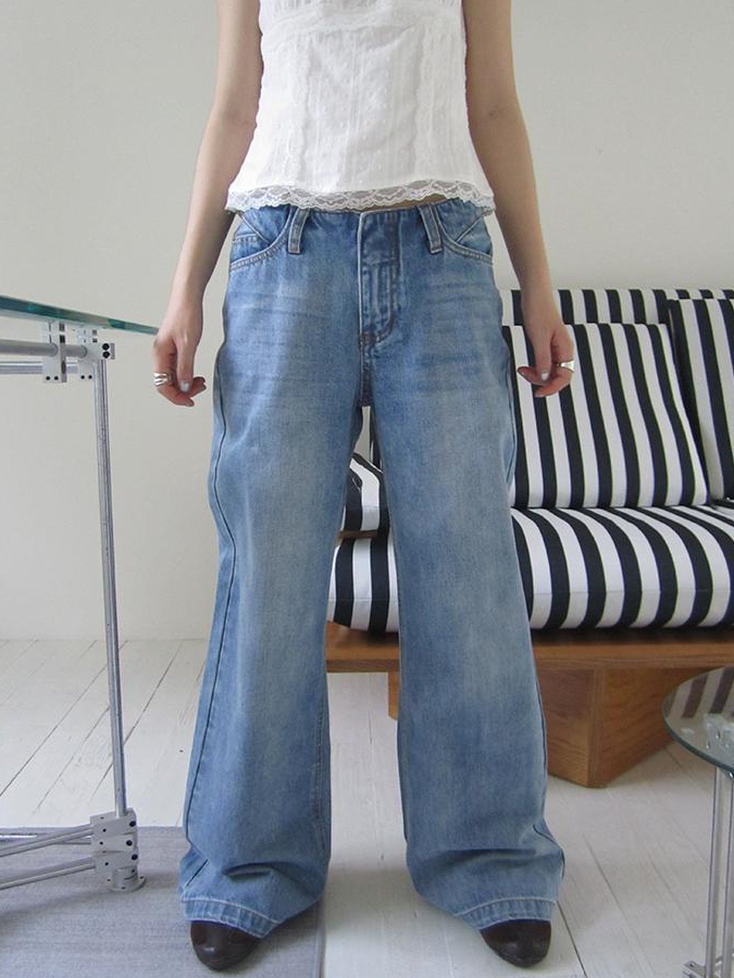 ang project Vintage Washed Low Cut Wide Leg Jeans