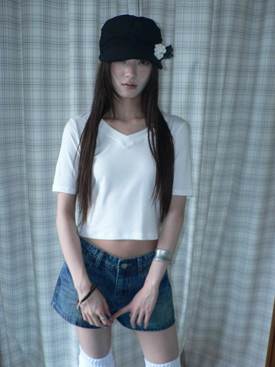 ang project White Solid V-neck Slim Fit Cropped Elbow Sleeve Women&