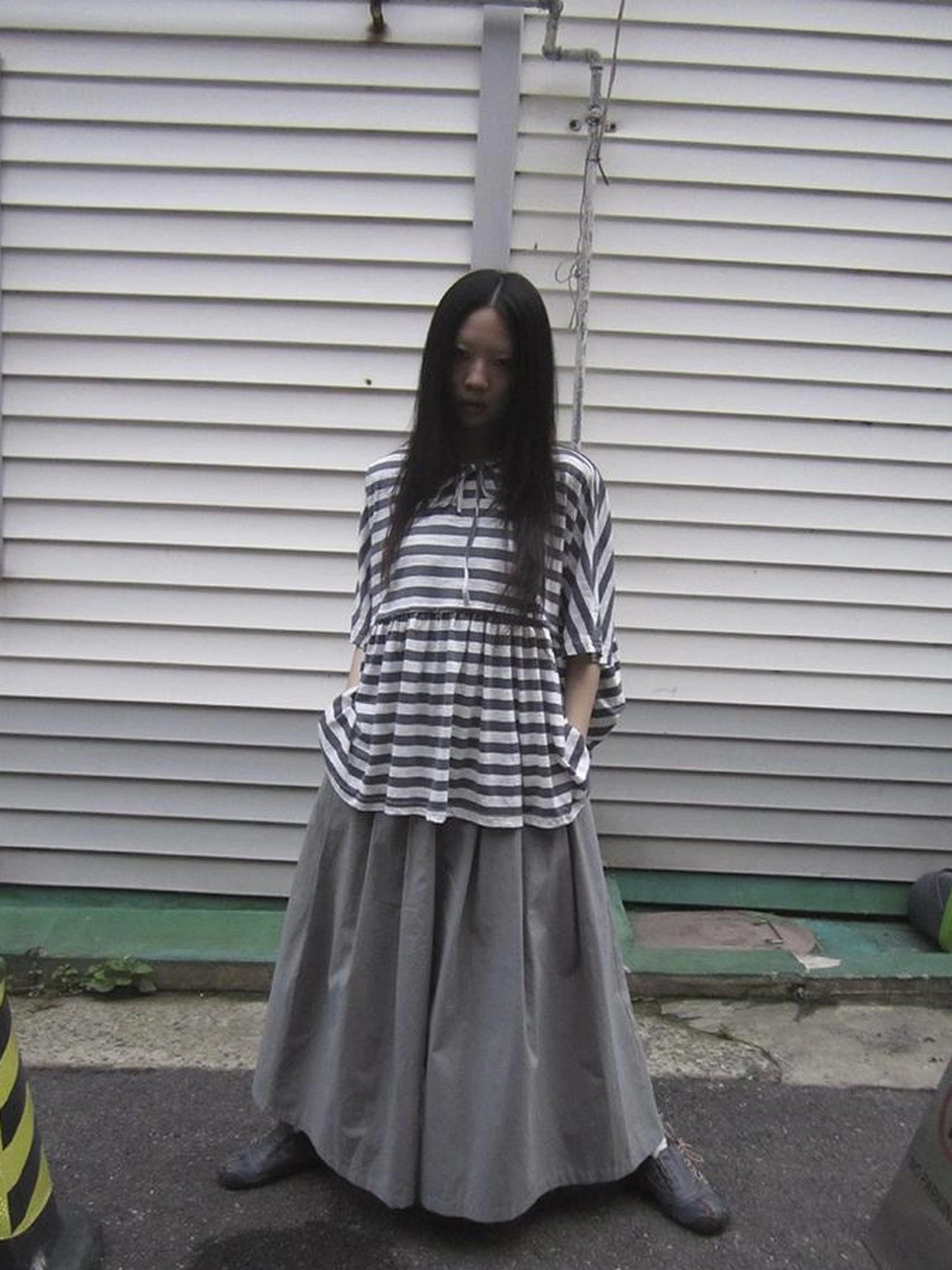 Wide Leg Cropped Pants with Elastic Waist and Pleated Detail