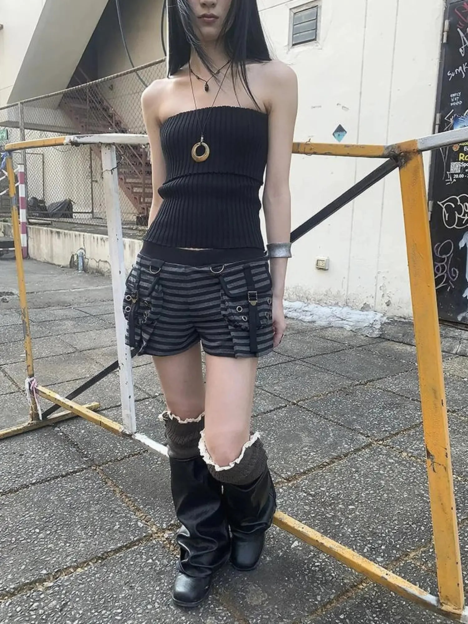 Y2K Low Waist Flap Pocket Pleated Trousers In Black Gray Stripe